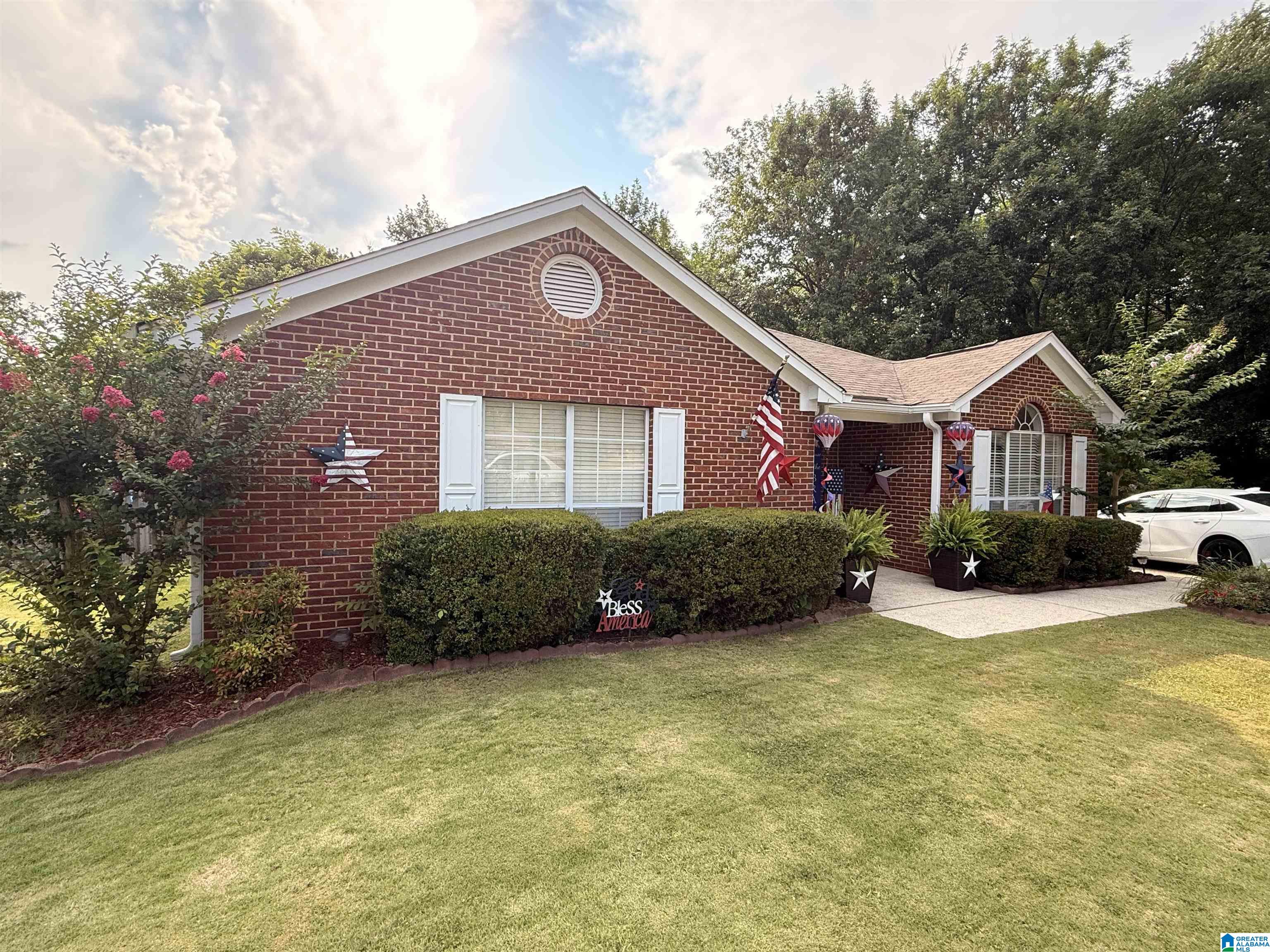 4604 LAKES EDGE COVE