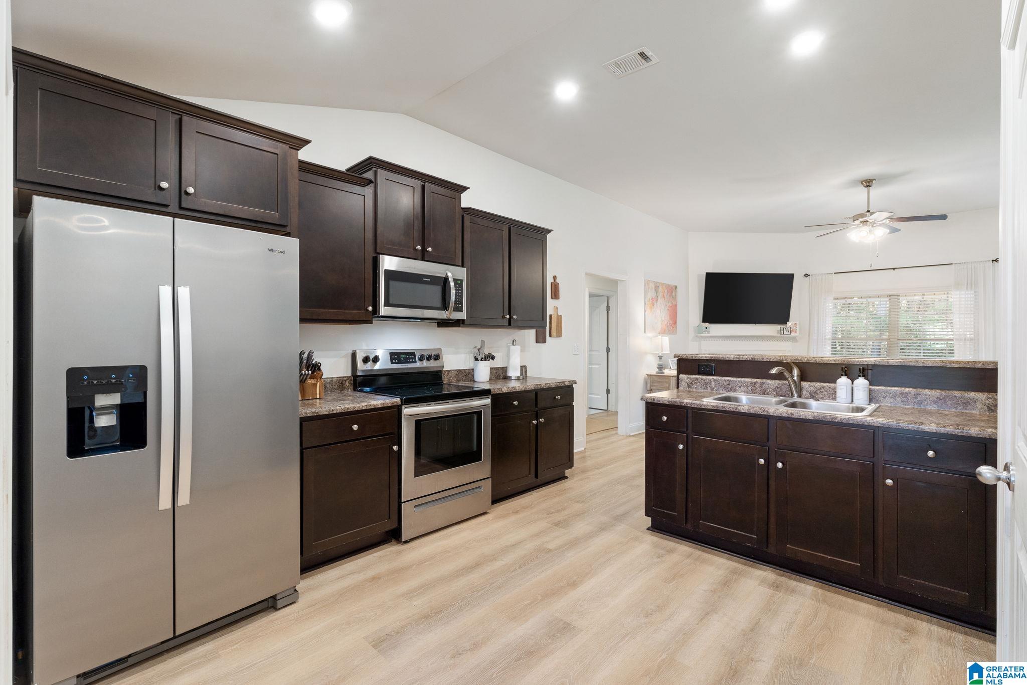 1029 BROOKHAVEN DRIVE