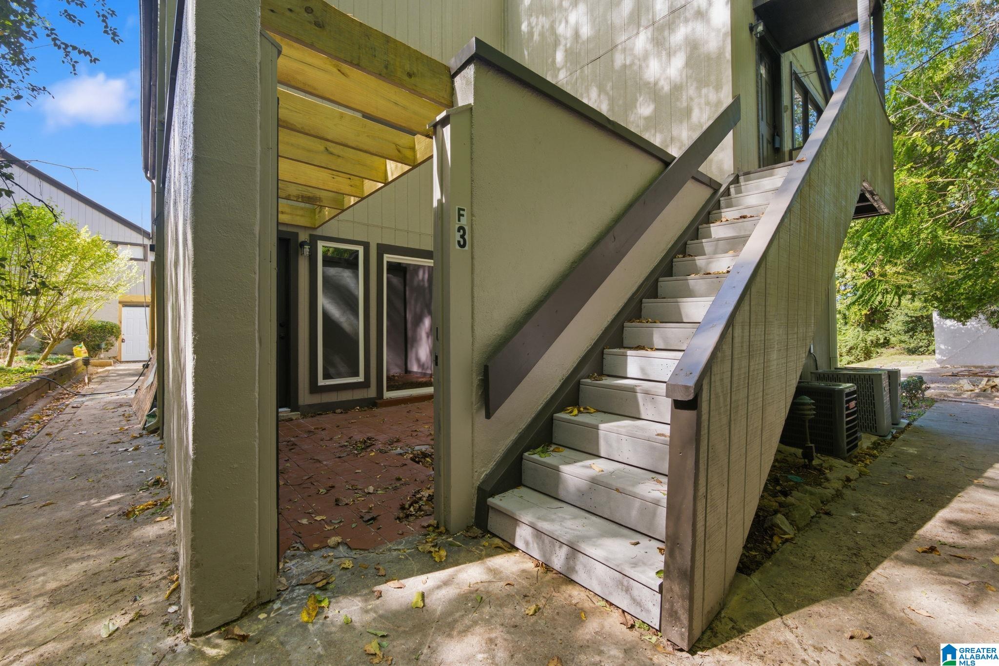 3350 ALTAMONT ROAD F3