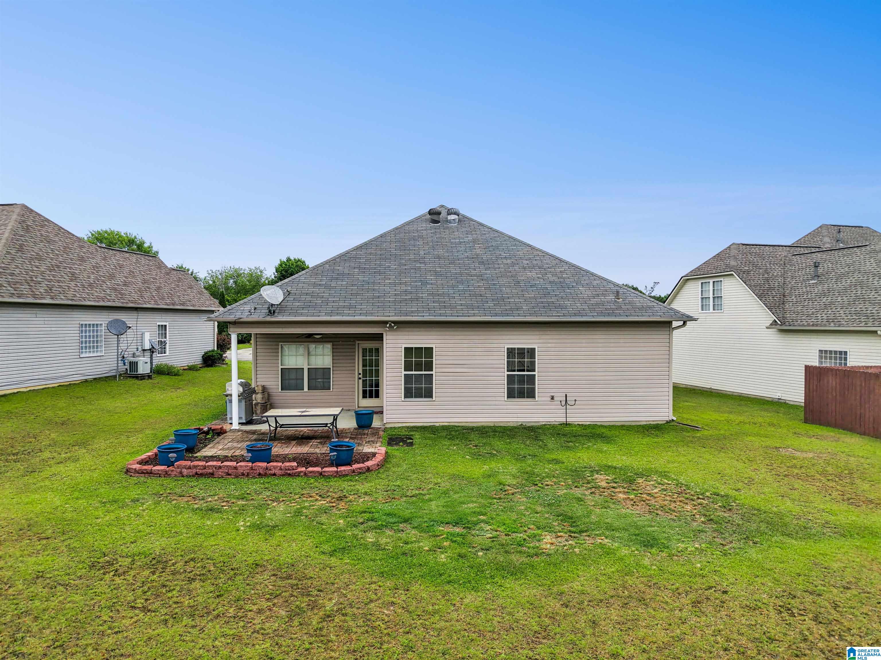 475 OAK LEAF CIRCLE