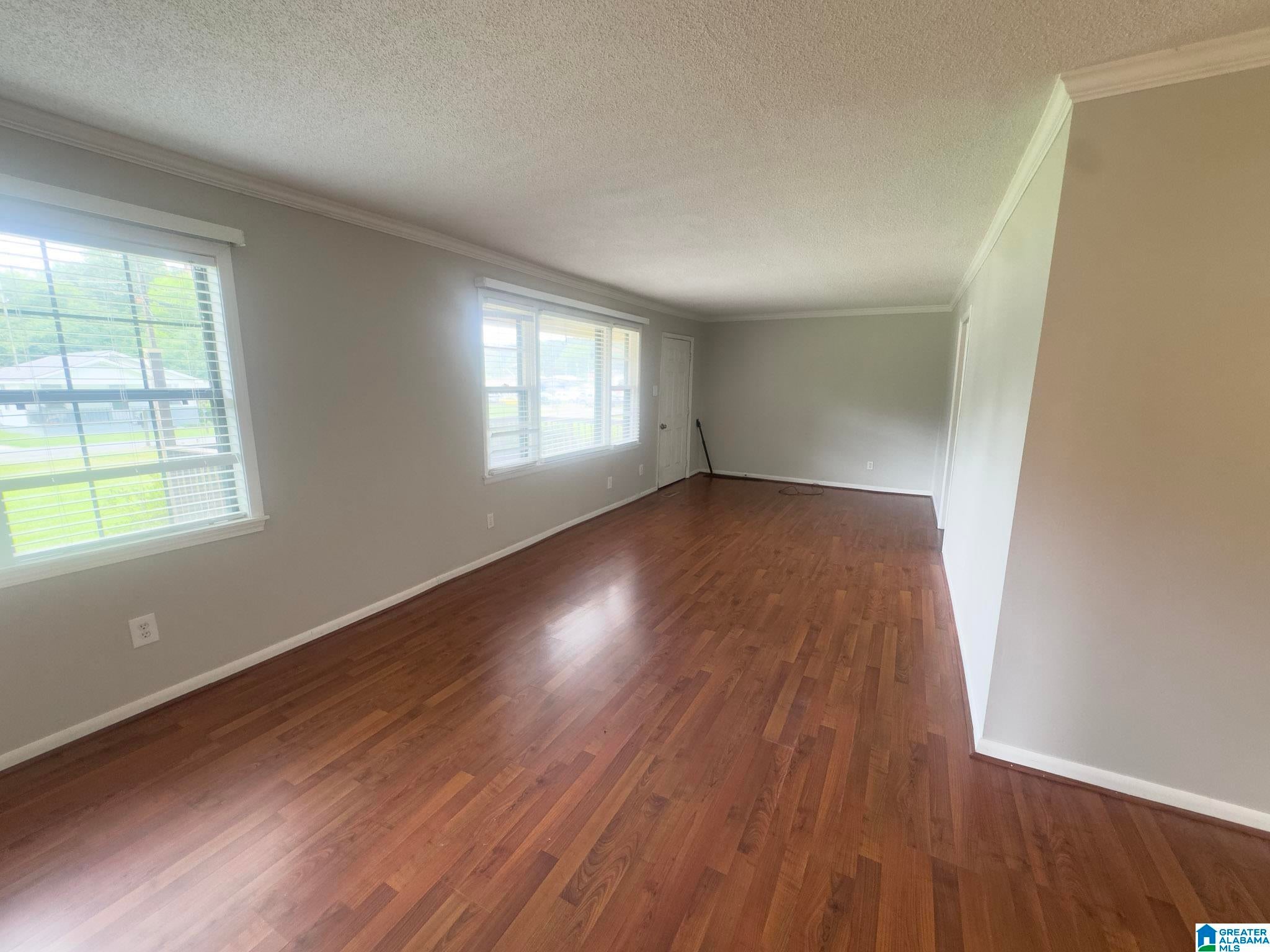111 FLORENCE STREET - Photo 2