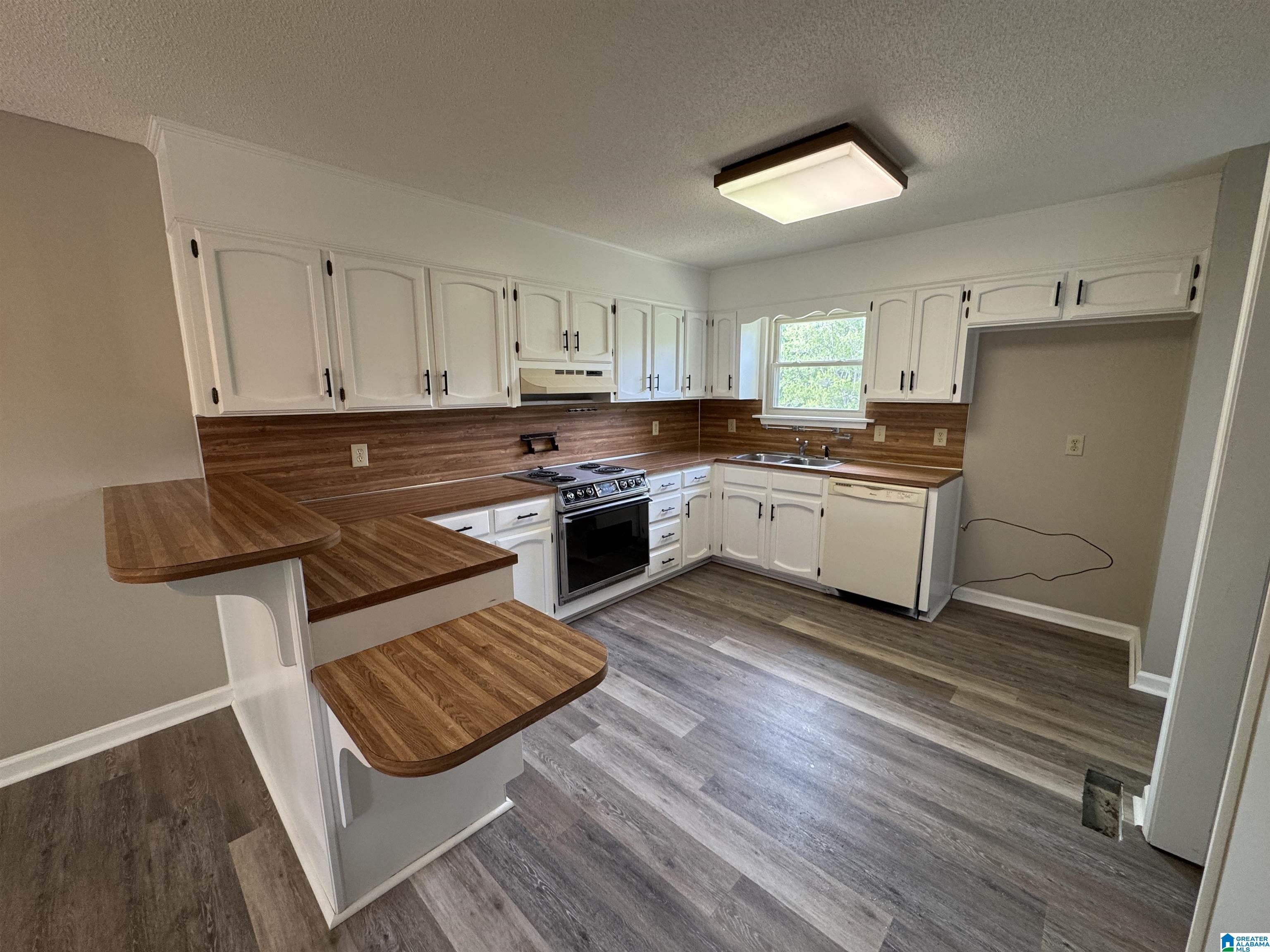5328 S BROKEN BOW DRIVE