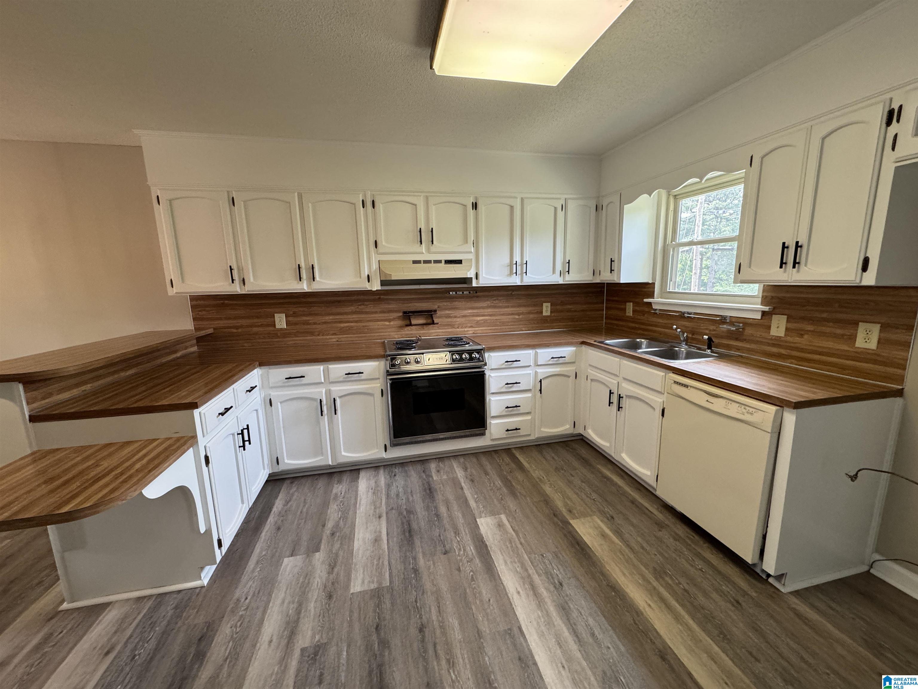 5328 S BROKEN BOW DRIVE