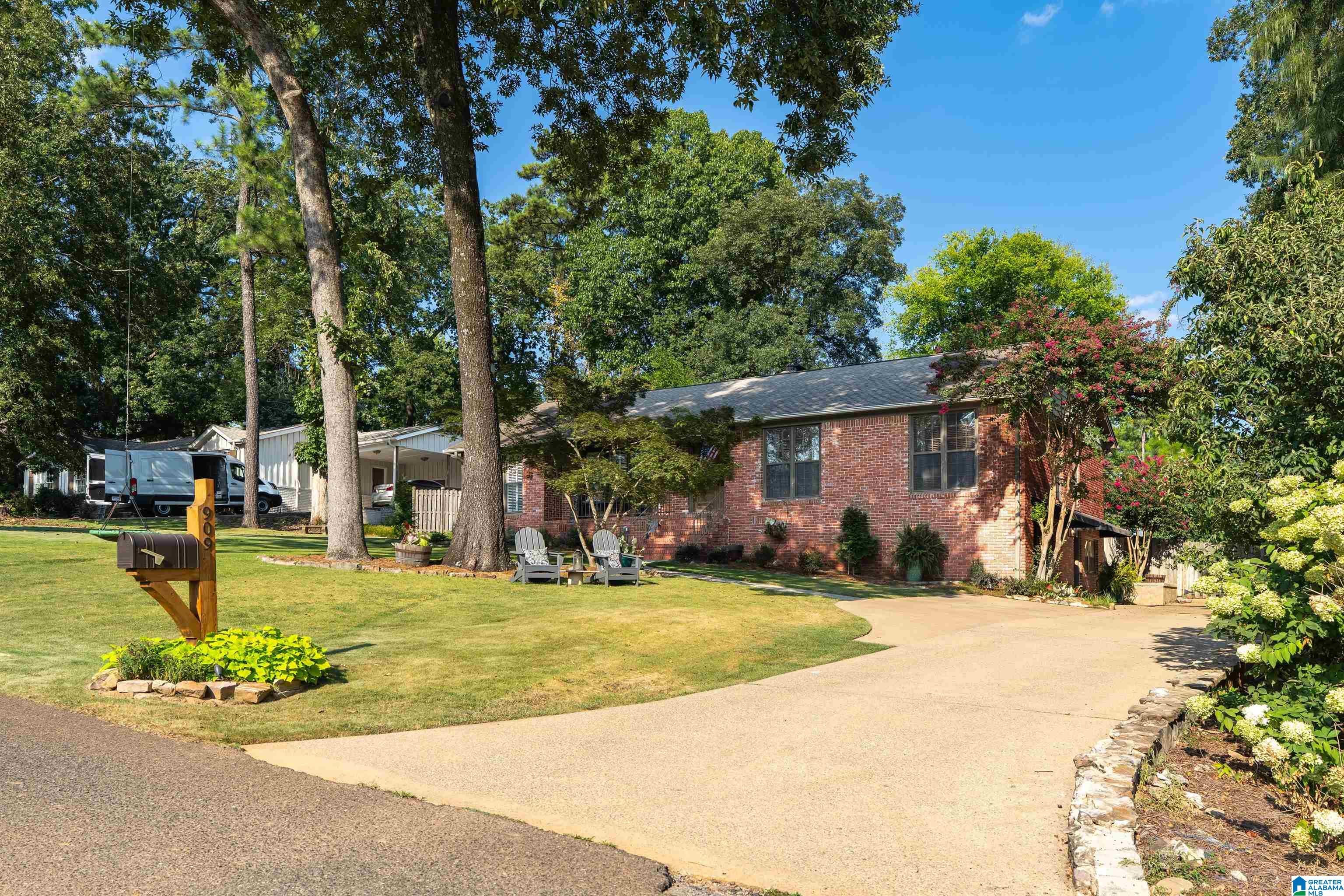 909 GRANBURY ROAD
