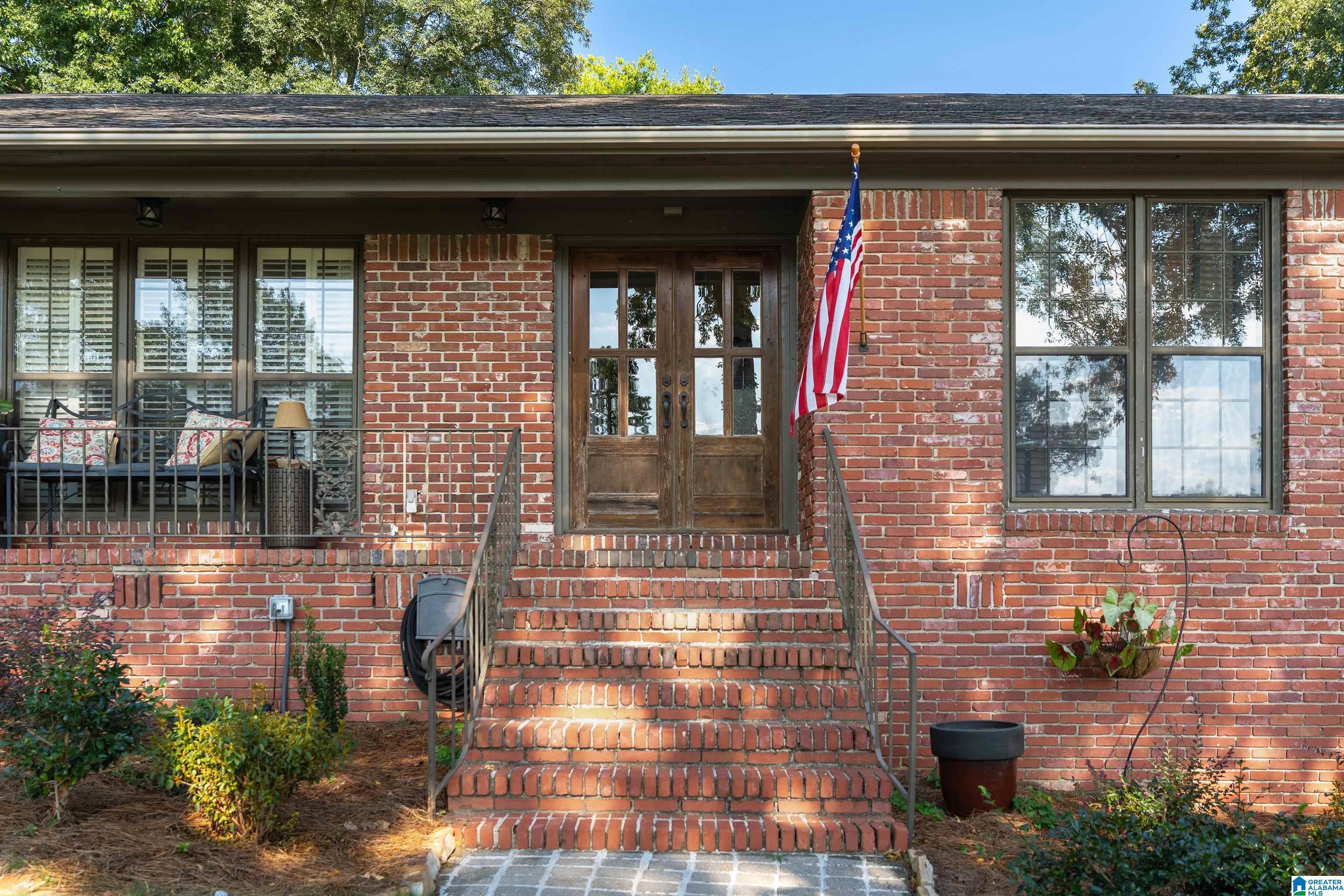 909 GRANBURY ROAD
