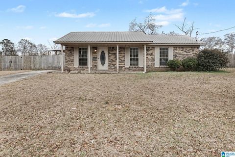 3 beds bed, 1 baths bath property at 111 morris avenue, clanton, al 35045