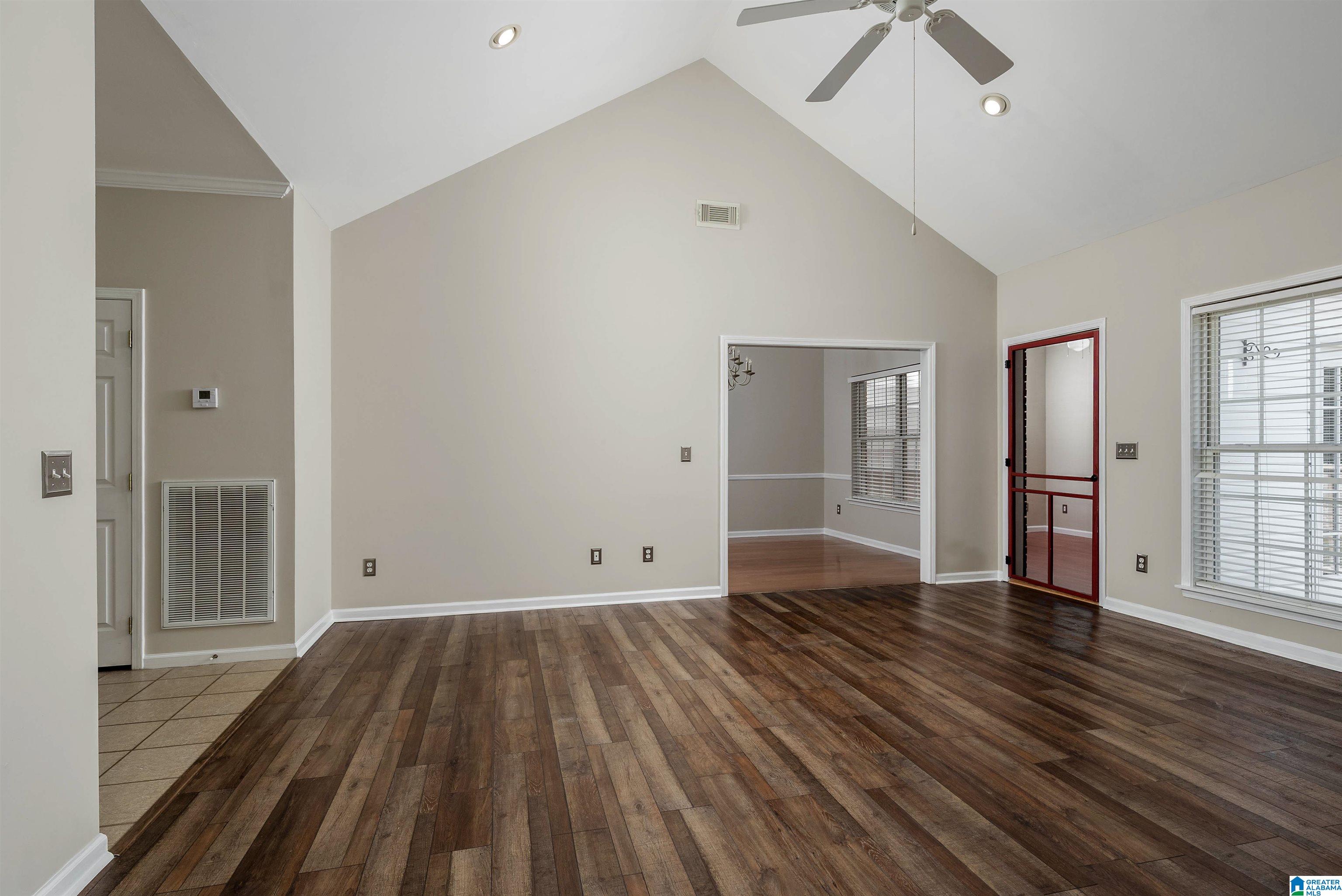 8304 MEADOWLAKE DRIVE W