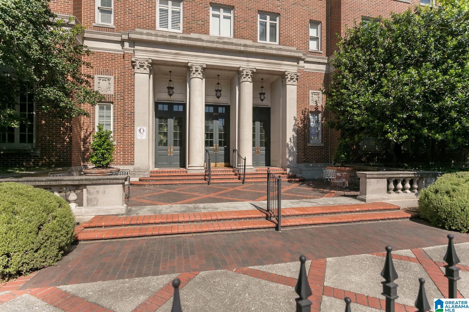 2250 HIGHLAND AVENUE 26