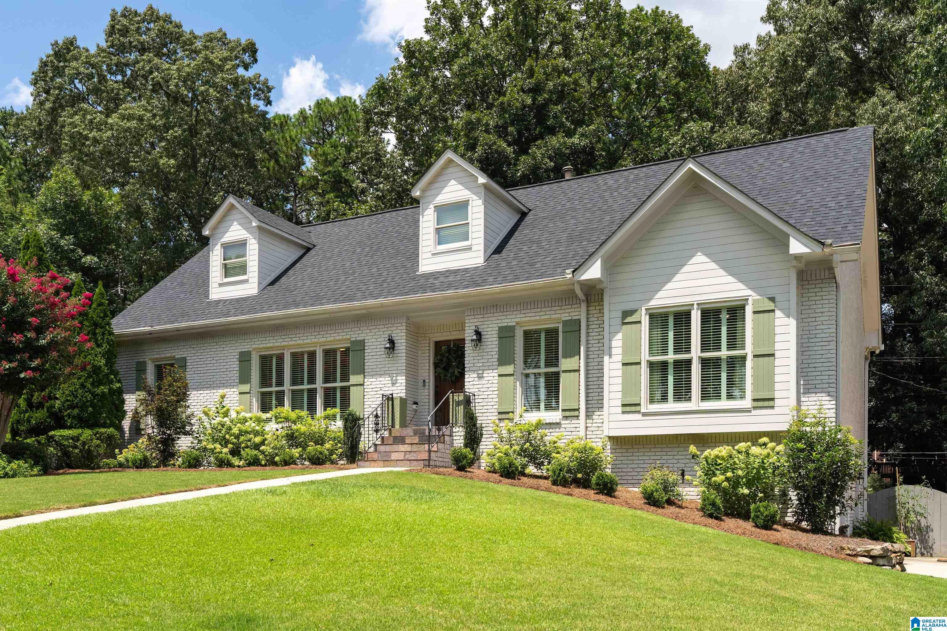 3344 CASTLE CREST DRIVE