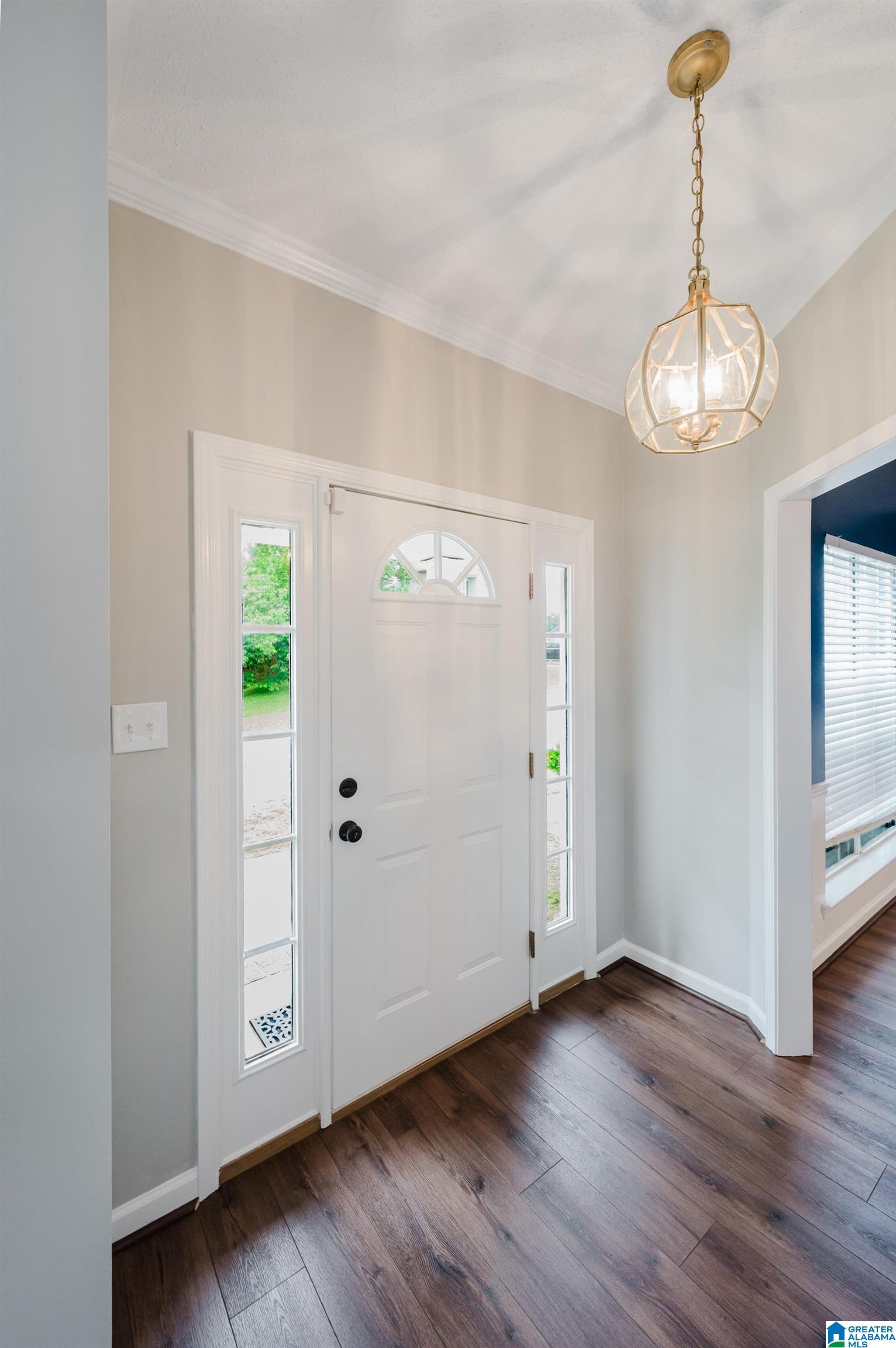 102 CRESTMONT LANE