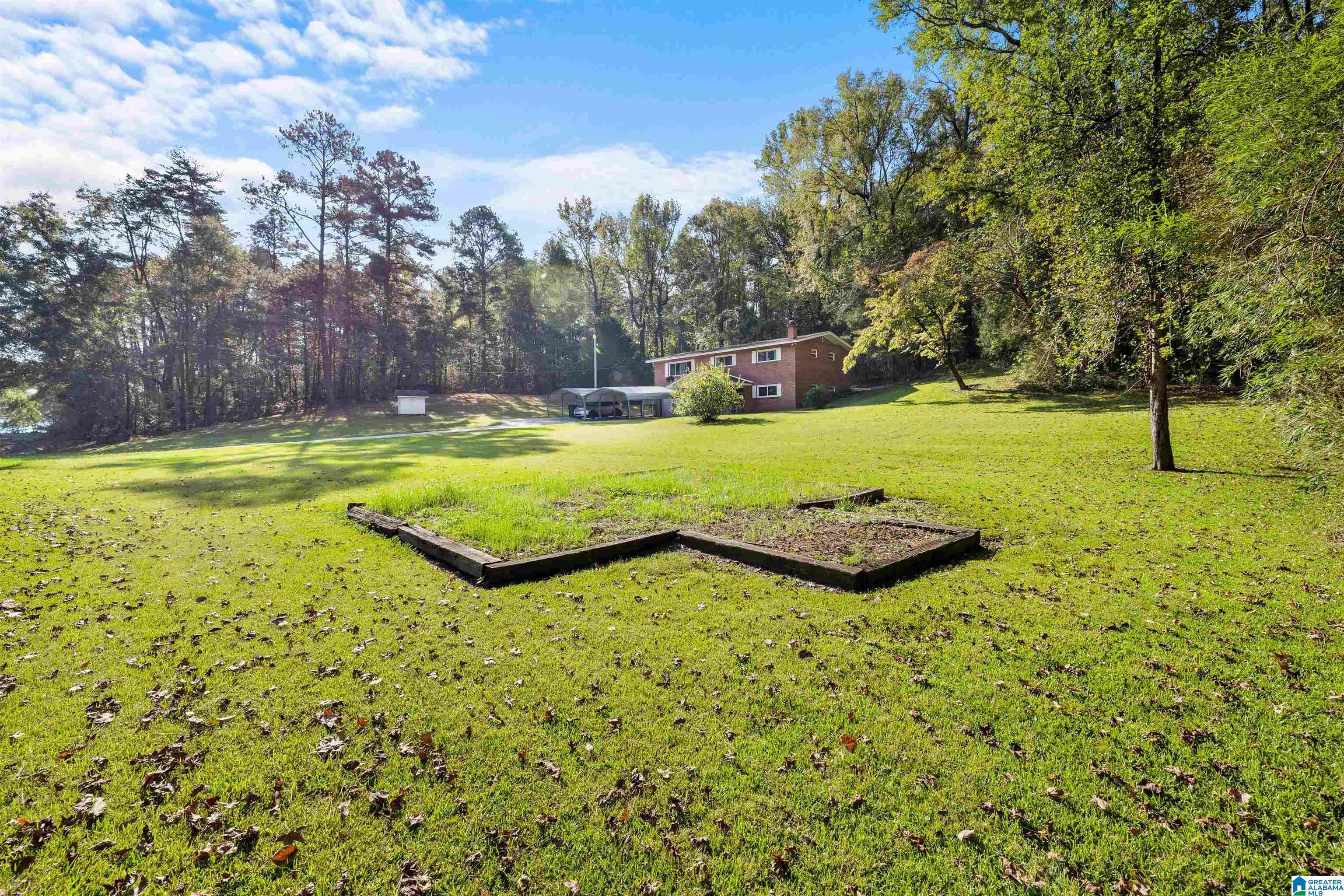 724 N PINE HILL ROAD