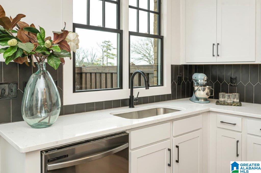 1706 MEERSTONE LANE 5562