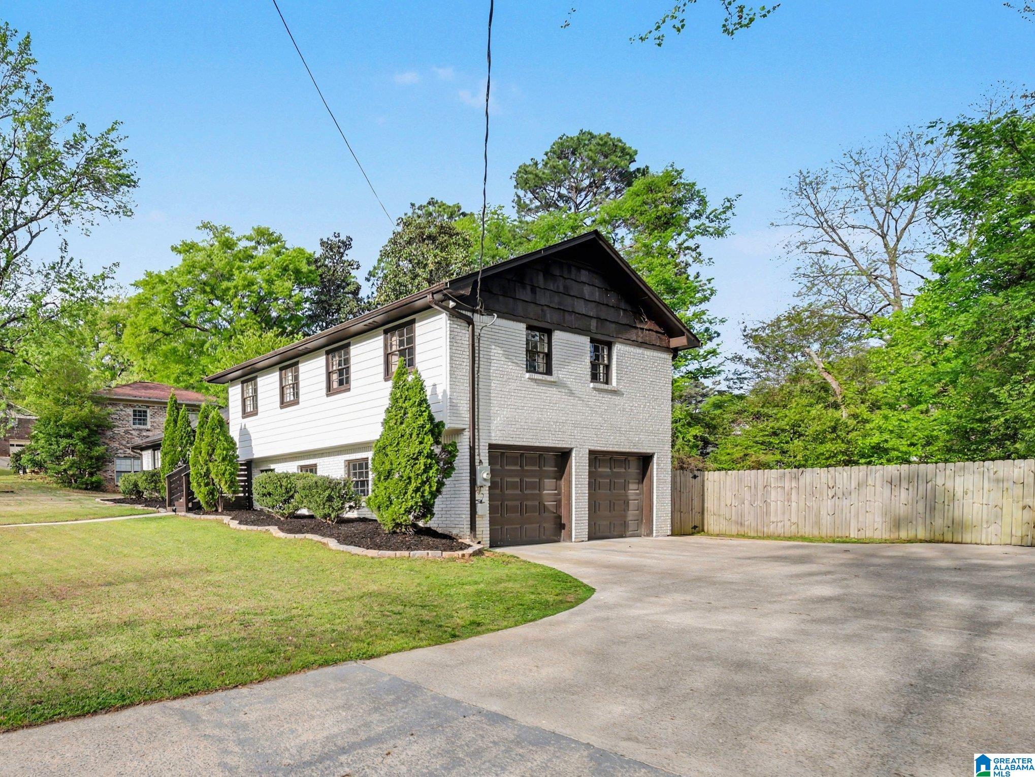 2548 WOODMEADOW LANE