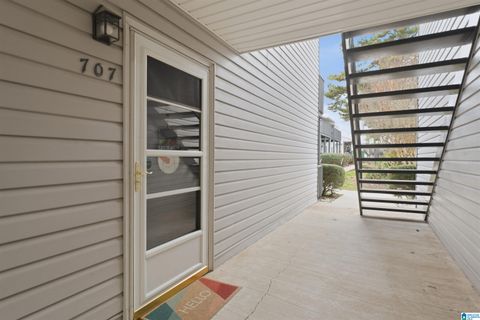 707 WOODLAND VILLAGE 707 HOMEWOOD AL 35216