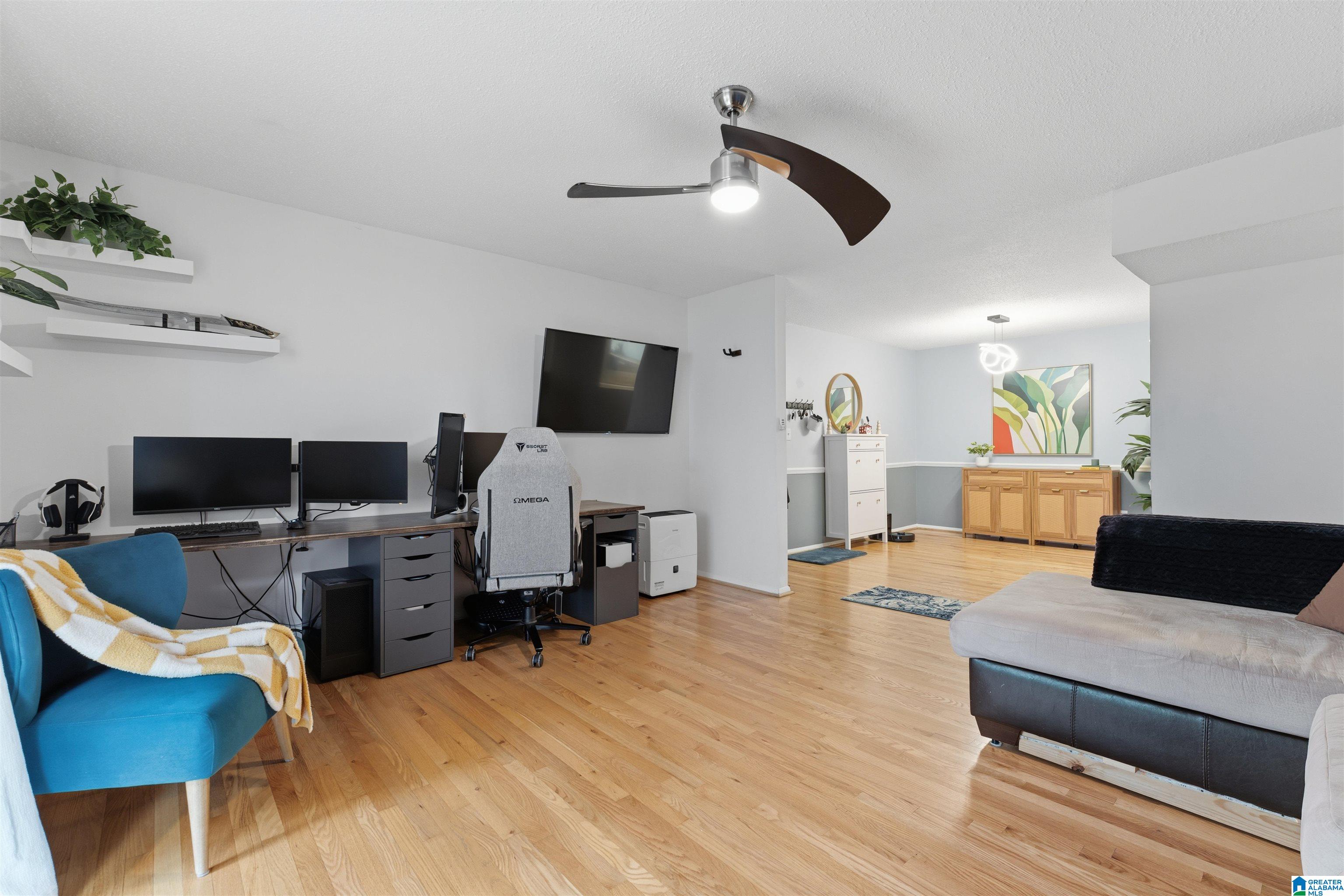 707 WOODLAND VILLAGE 707