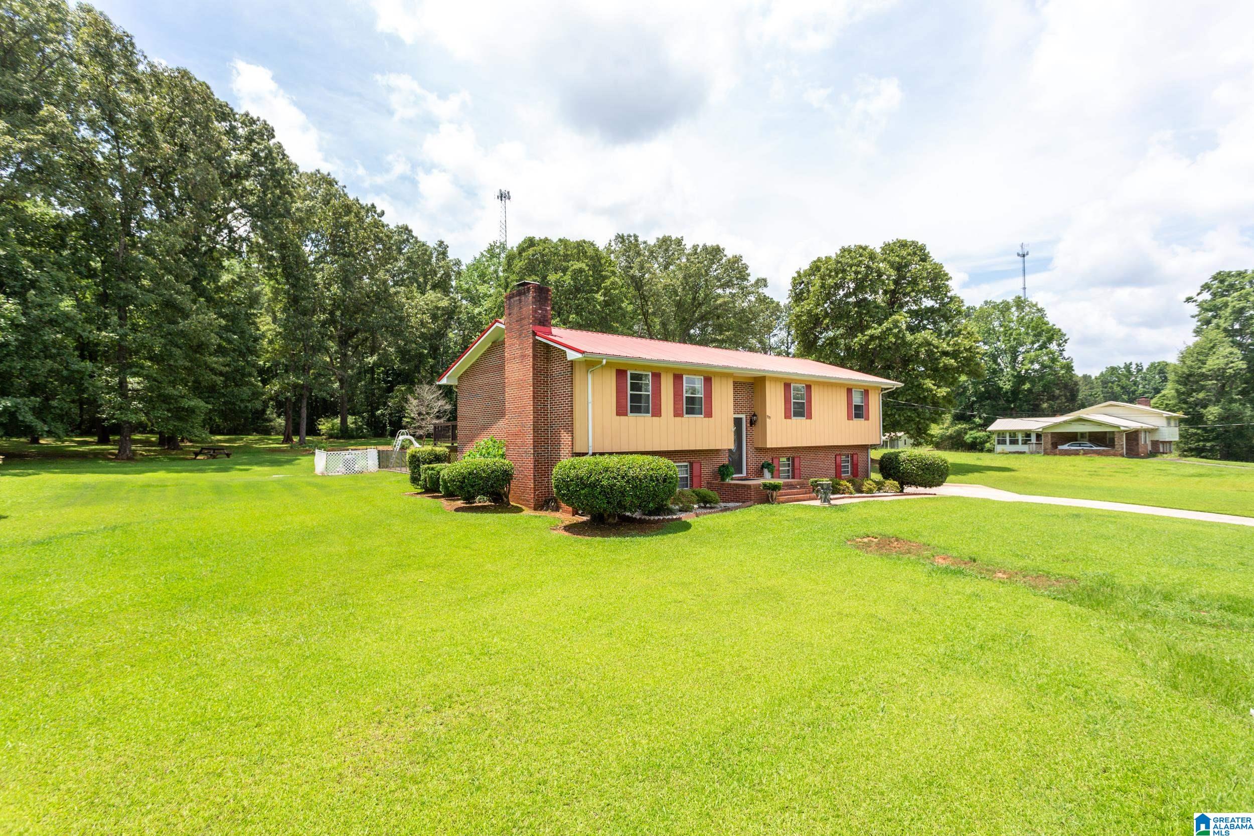 199 VALLEY DRIVE N