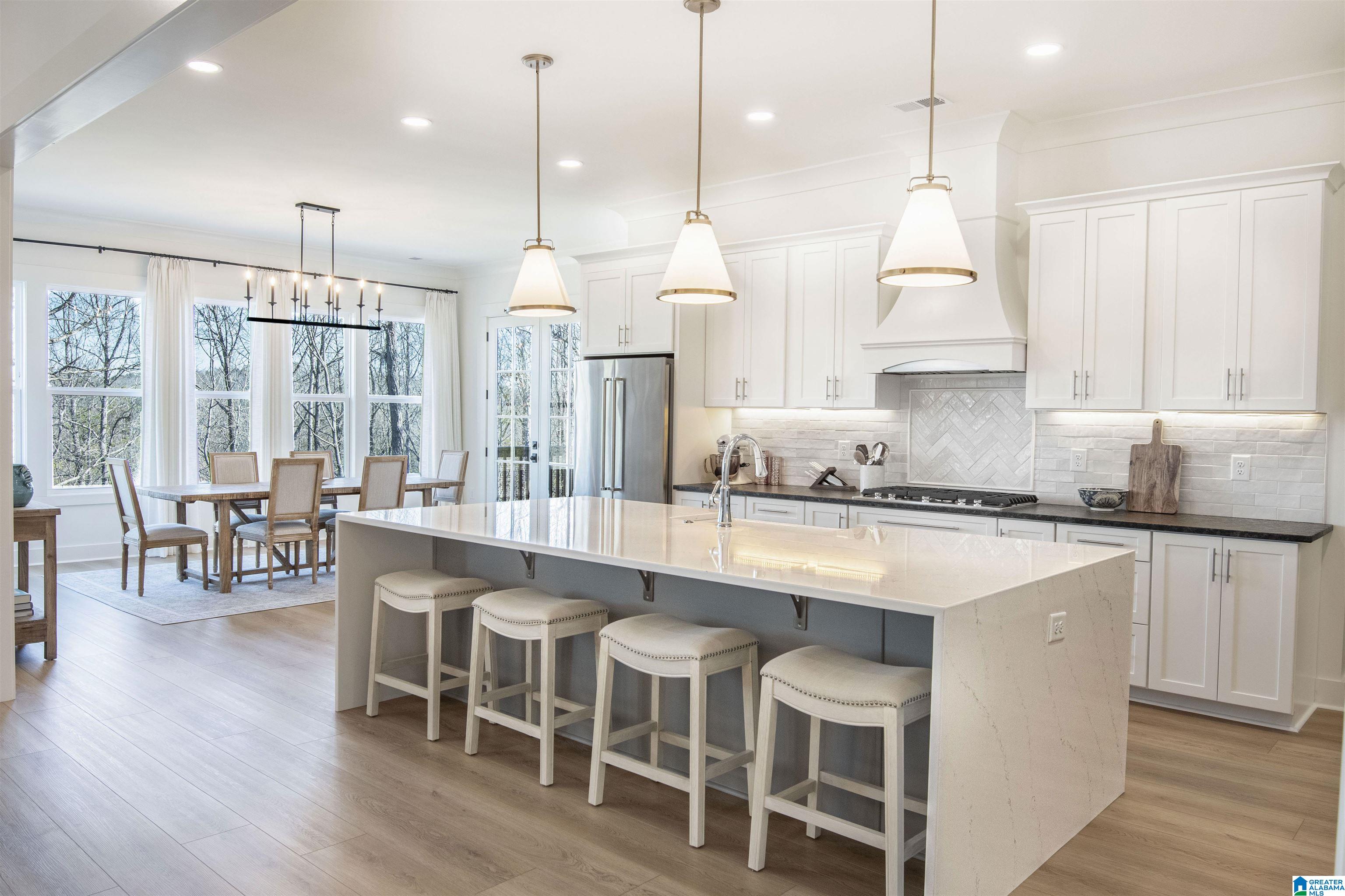 5862 SHADES RUN LANE