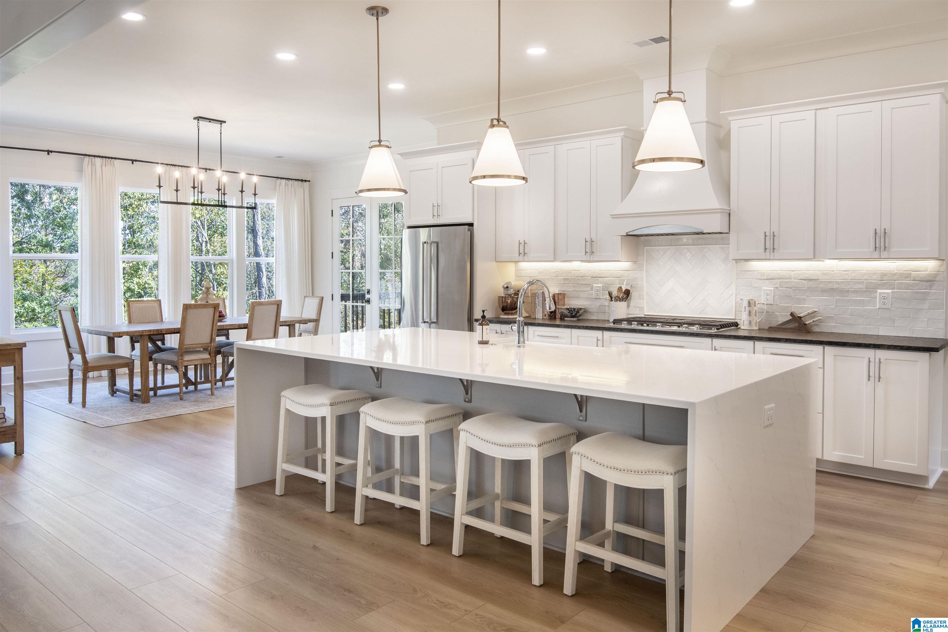 5862 SHADES RUN LANE