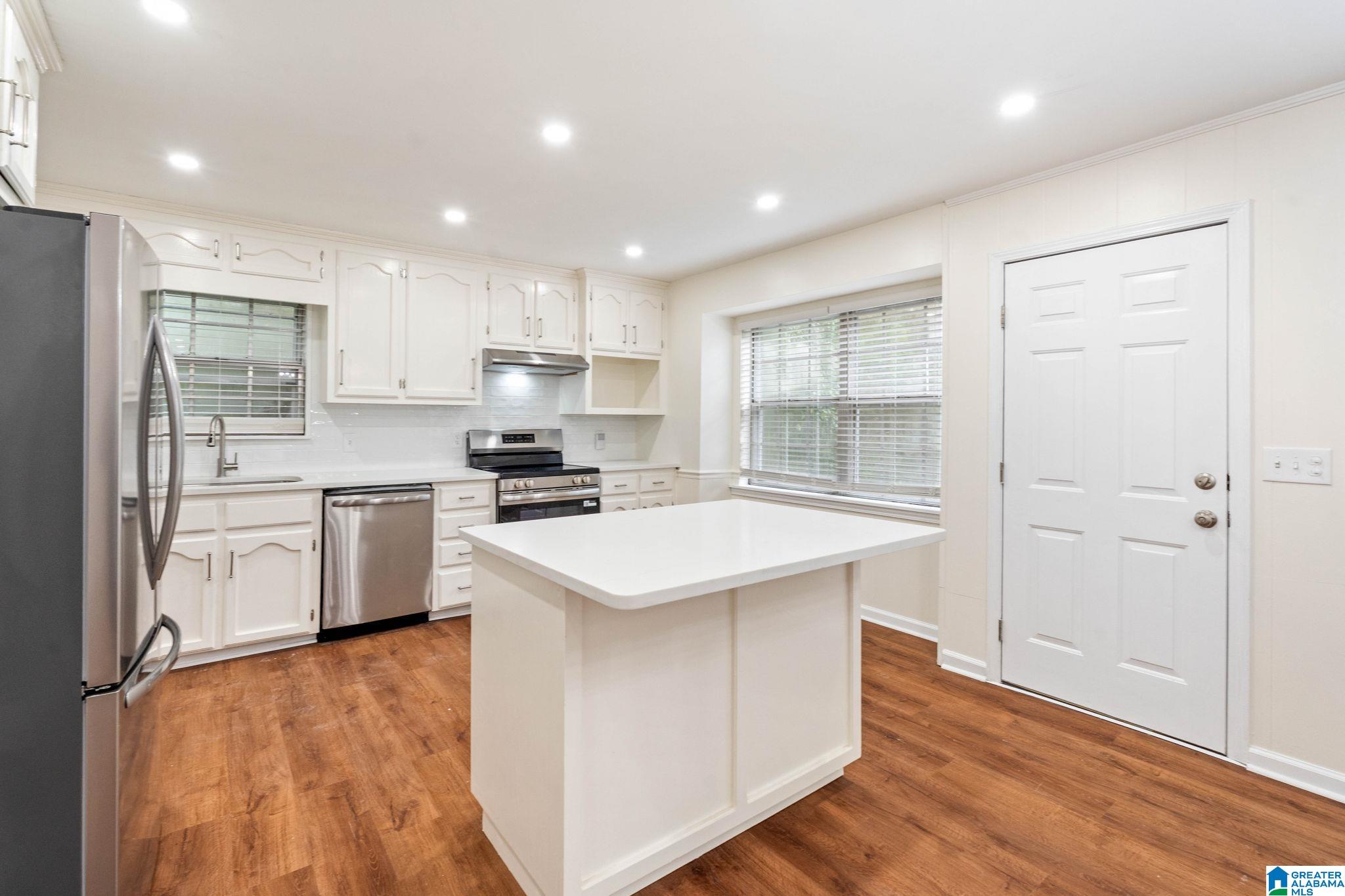 1327 RIDGEWOOD DRIVE