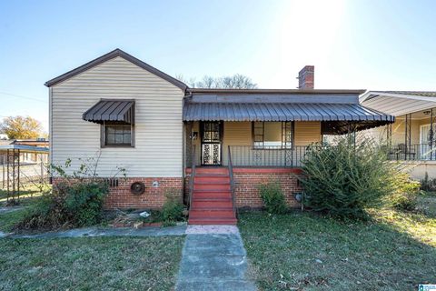 621 VALLEY ROAD FAIRFIELD AL 35064