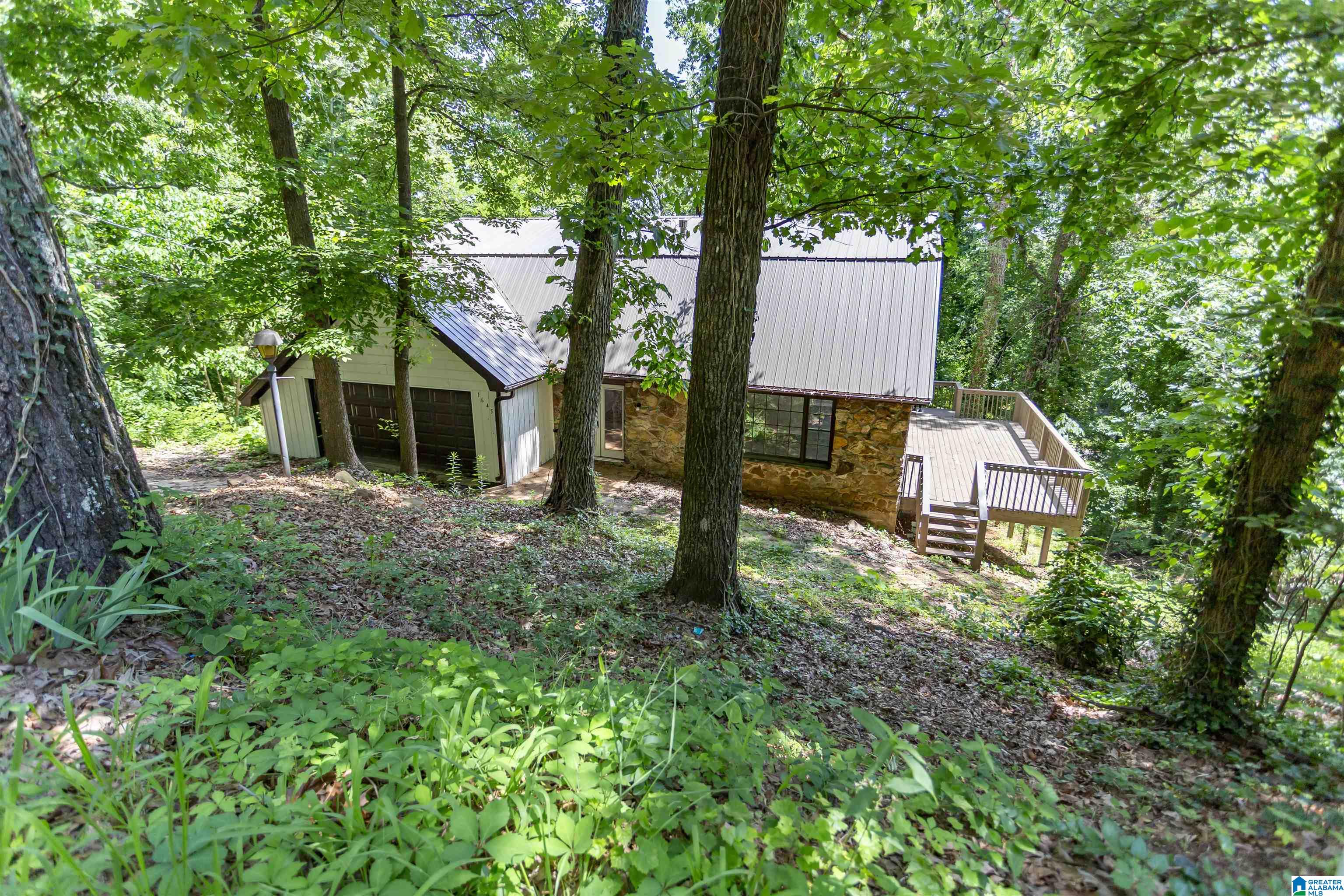 1645 FAIRCREST DRIVE