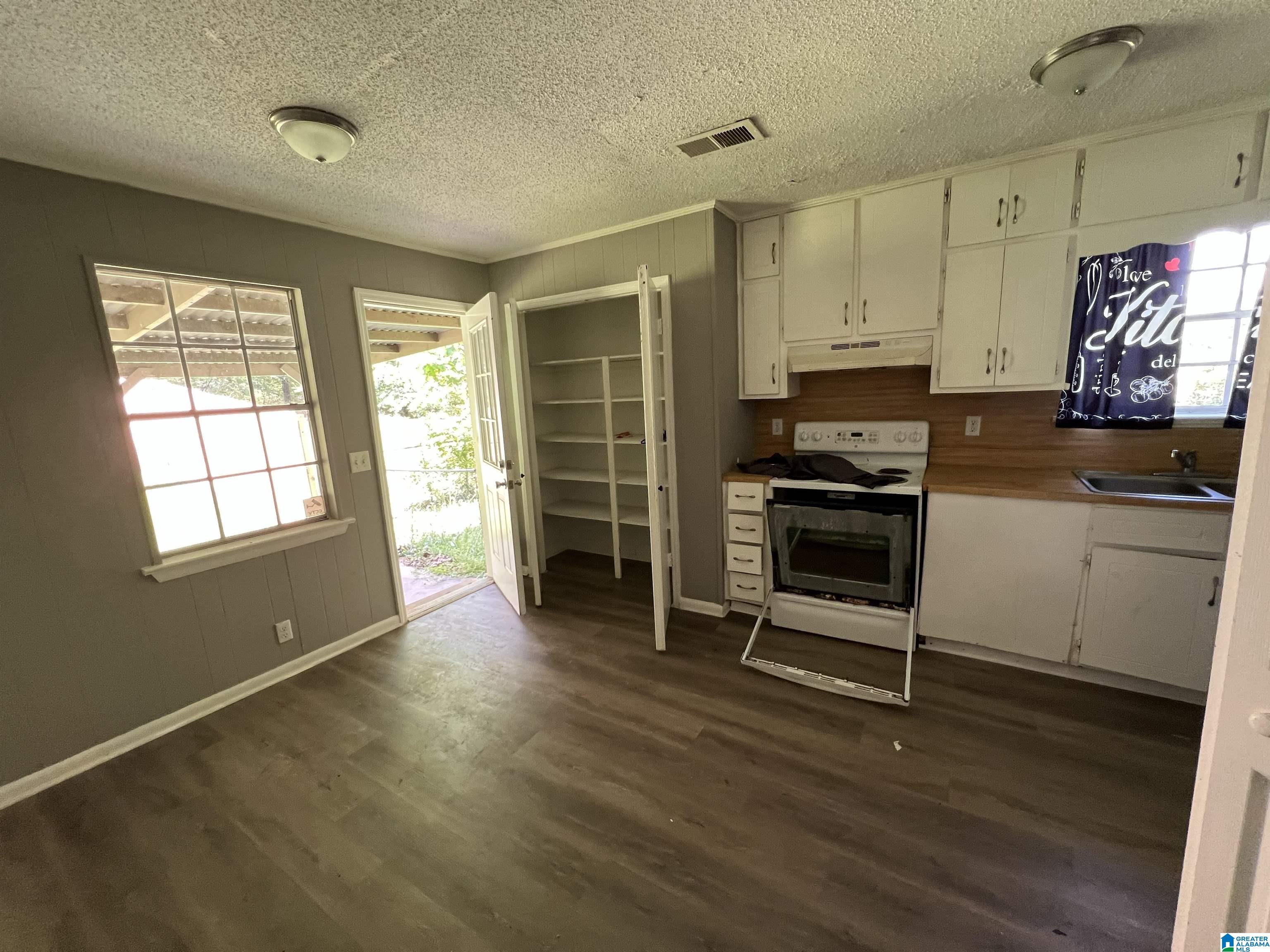 4855 SHADYVIEW DRIVE