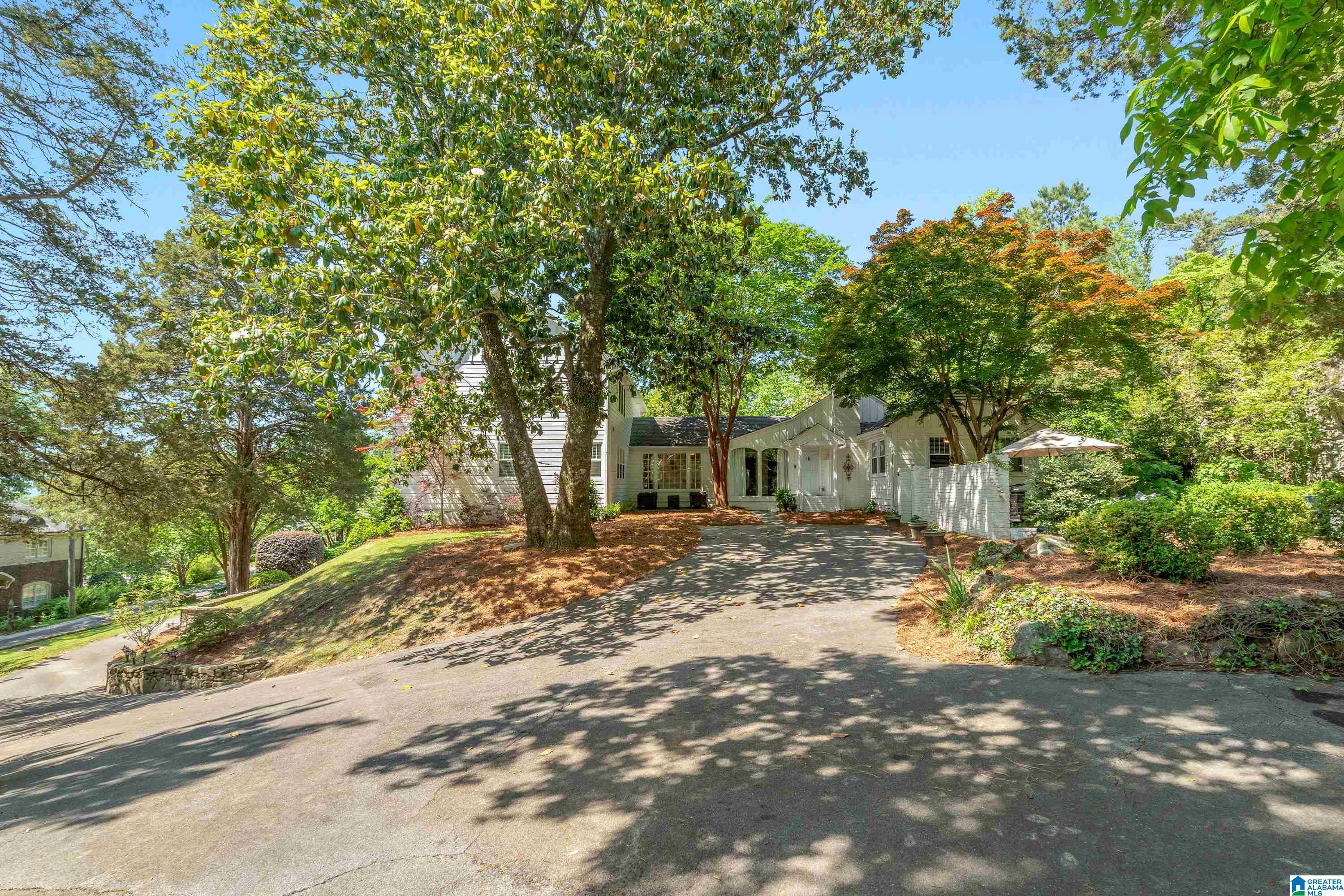 204 FAIRMONT DRIVE