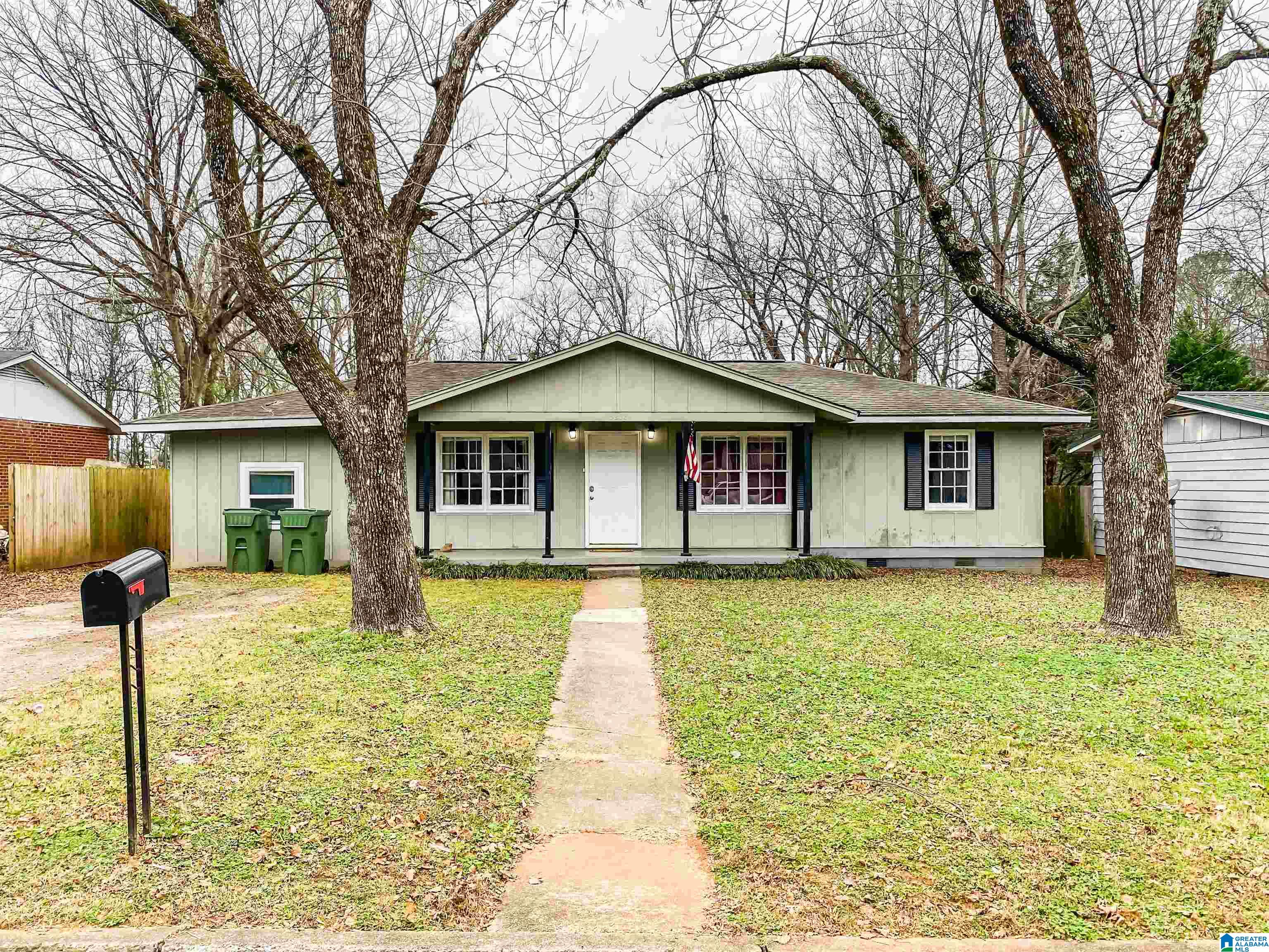 Photo 1 of 28 — 3202 BOSWELL DRIVE NW, HUNTSVILLE, AL 35811
