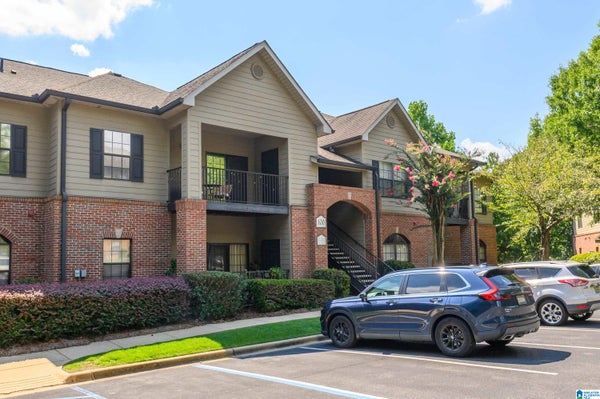 110 STERLING OAKS DR # 110, HOOVER, AL 35244 - Image 5bdf55feedfc8b5e4288a95c35152ff3/1392172245