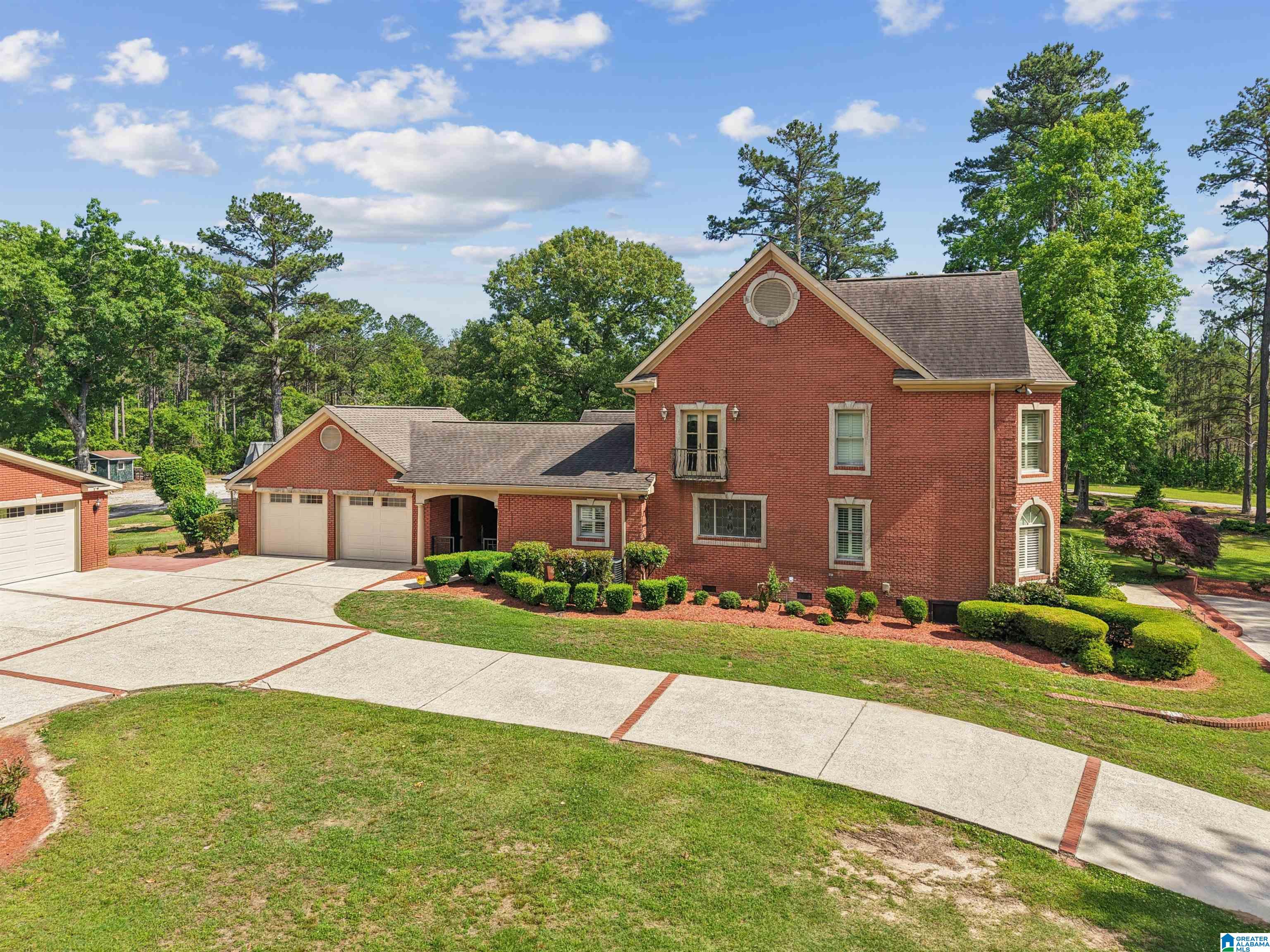 624 DEER RUN DRIVE