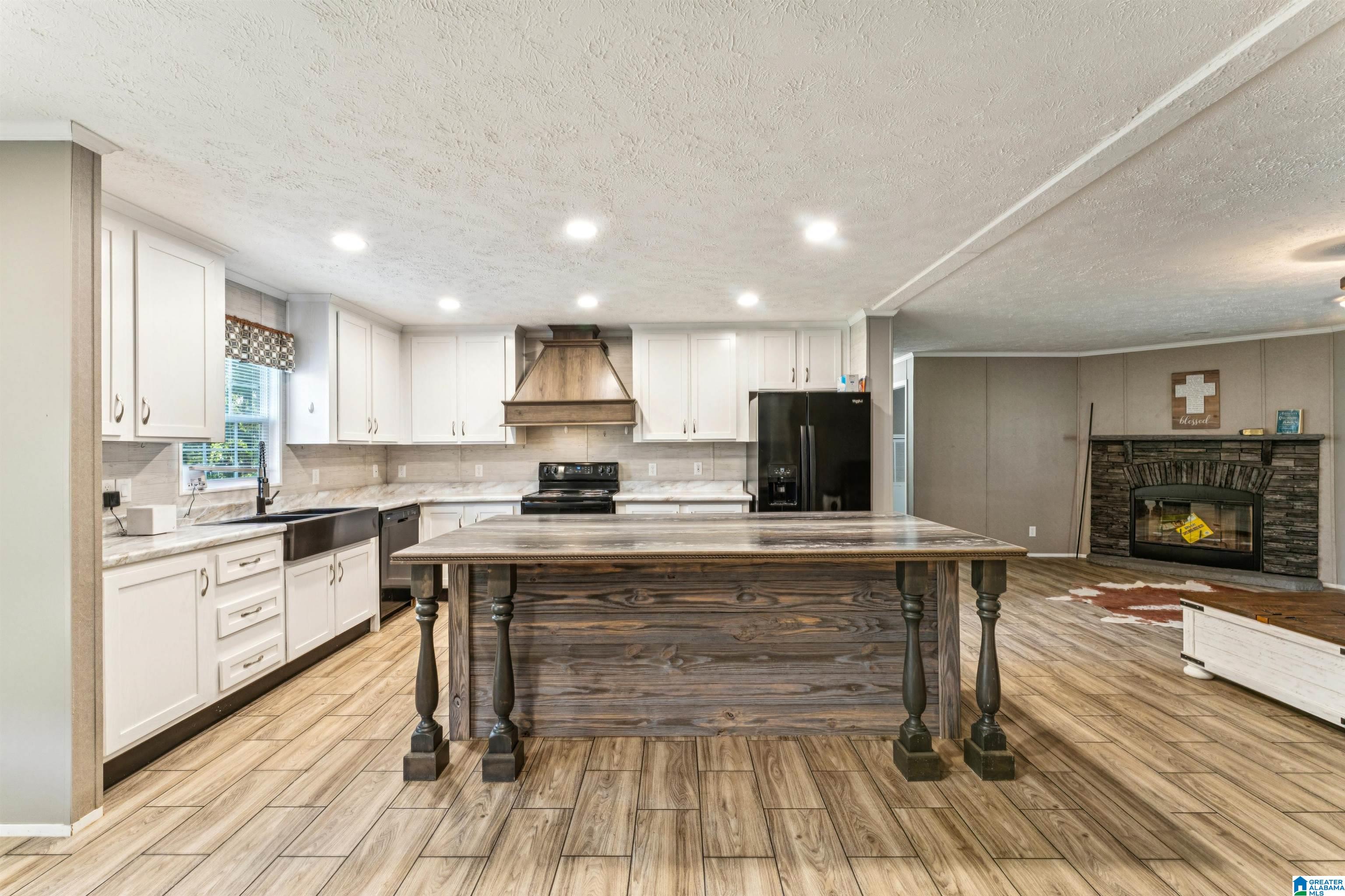 Centreville, Alabama, 35042, United States, 4 Bedrooms Bedrooms, ,4 BathroomsBathrooms,Residential,Active,2052059