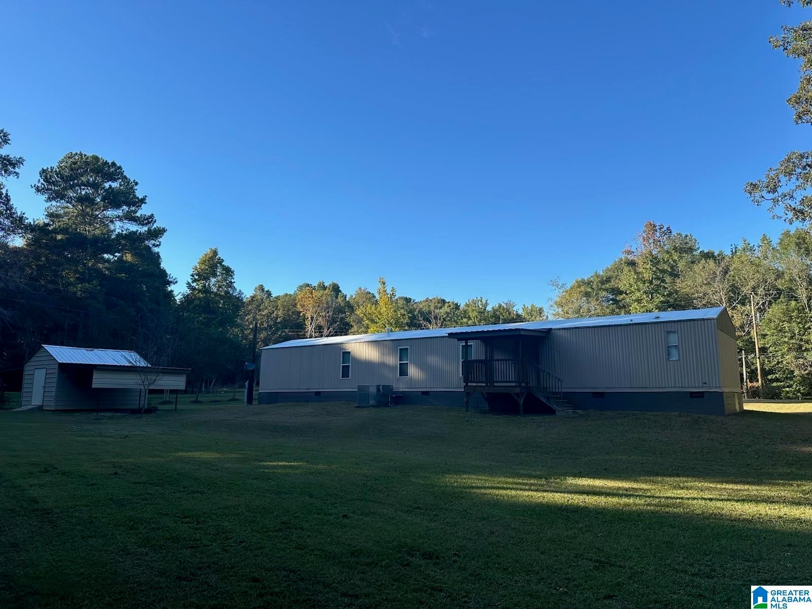2200 SPRAYBERRY ROAD