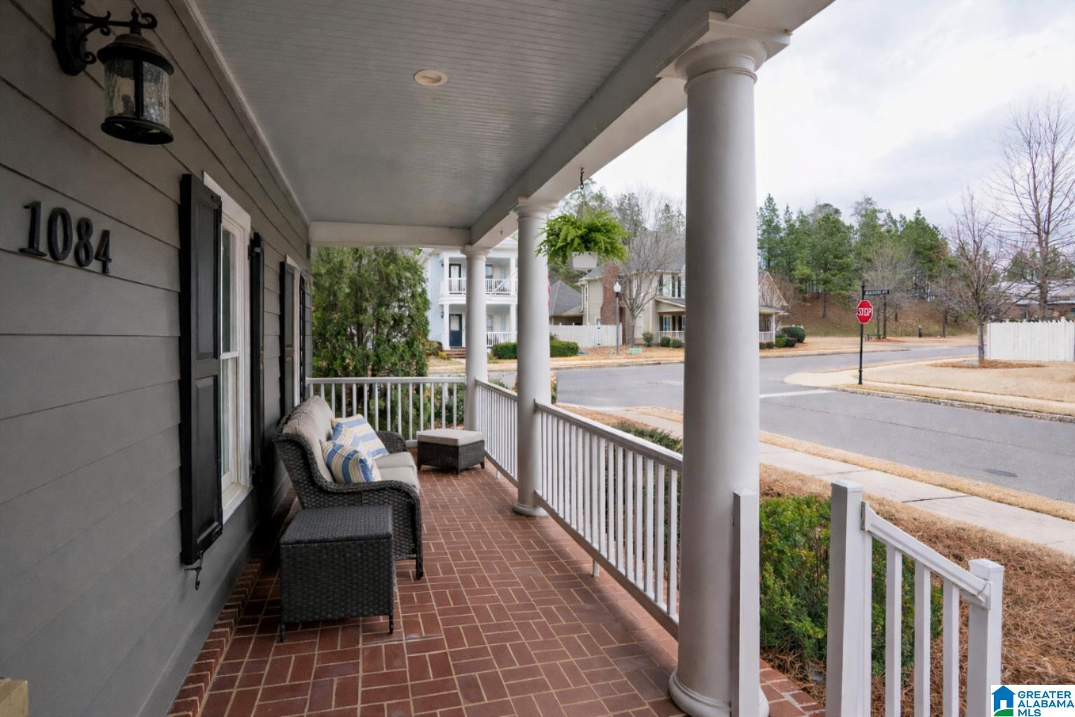 1084 BEAUMONT AVENUE