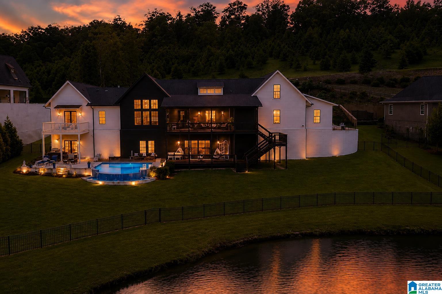 2116 BLACKRIDGE ROAD