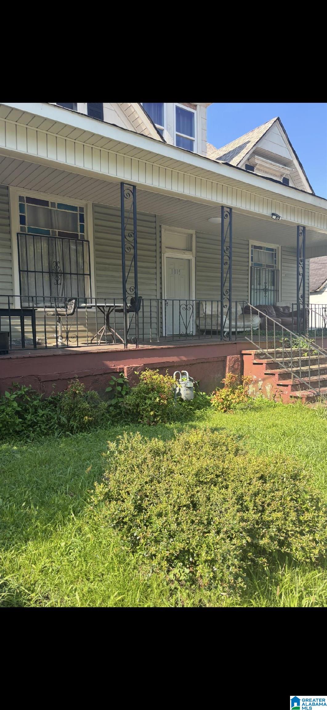 1005 2ND STREET