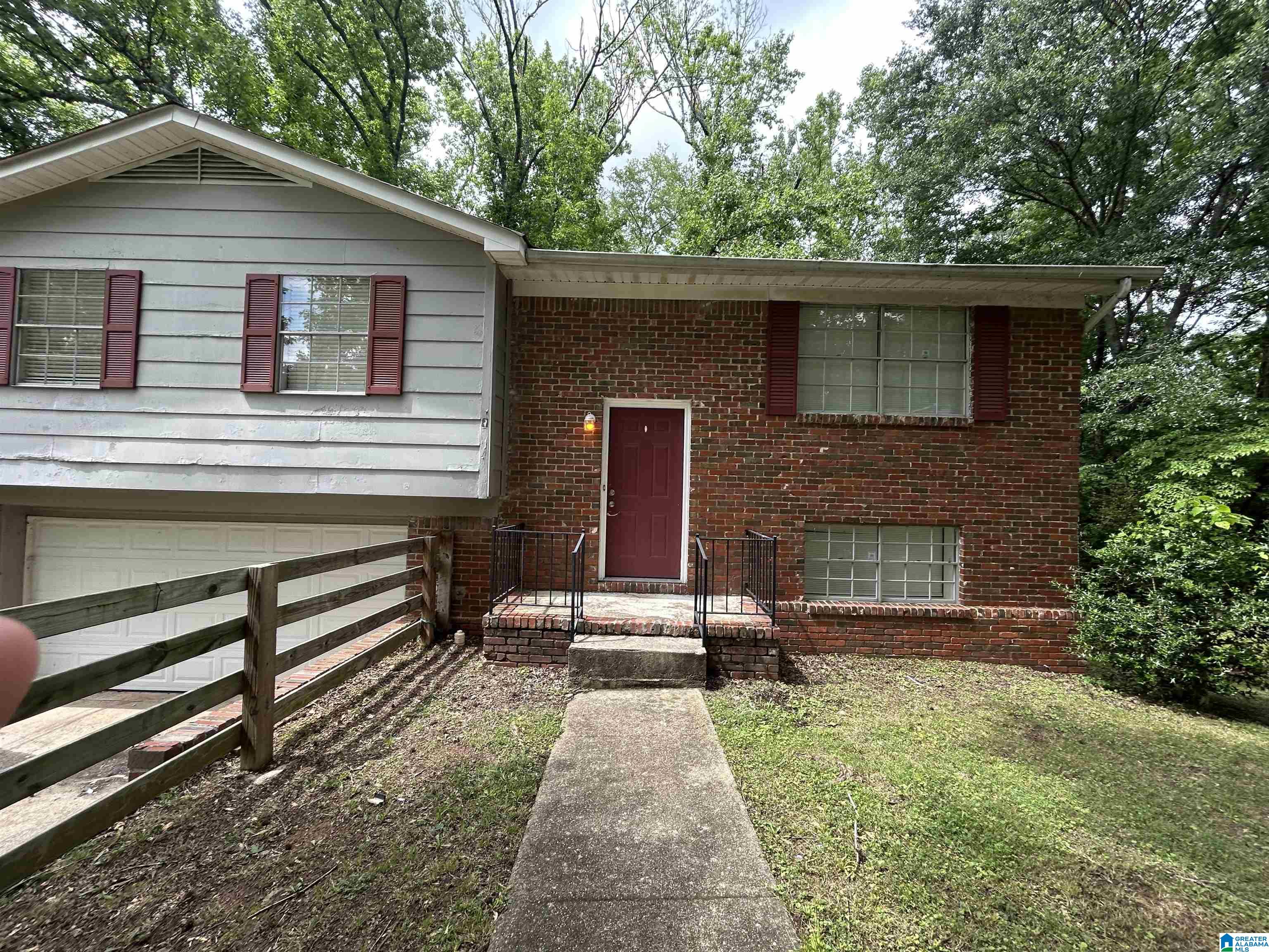 1708 PATRICIA CIRCLE