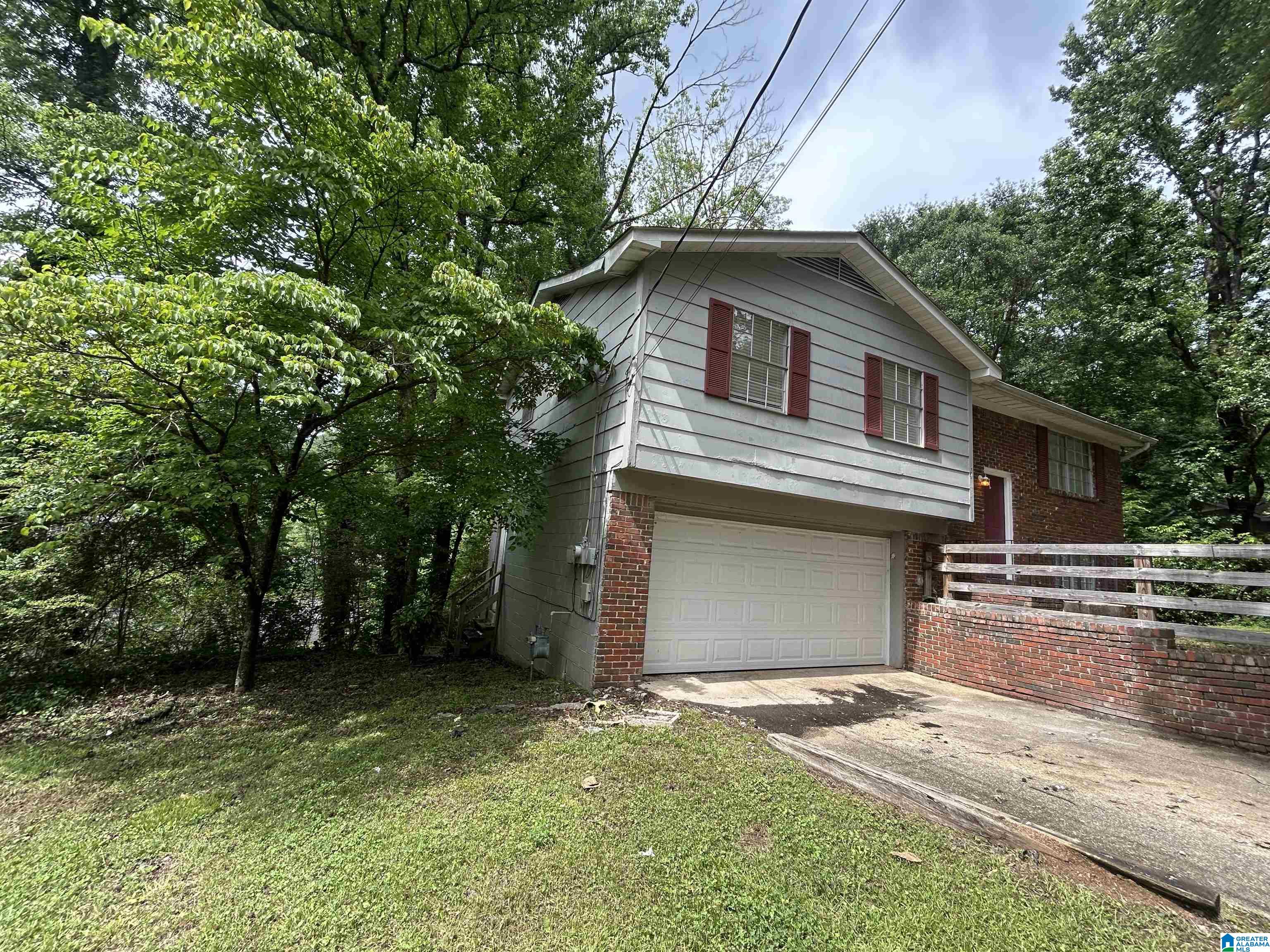1708 PATRICIA CIRCLE