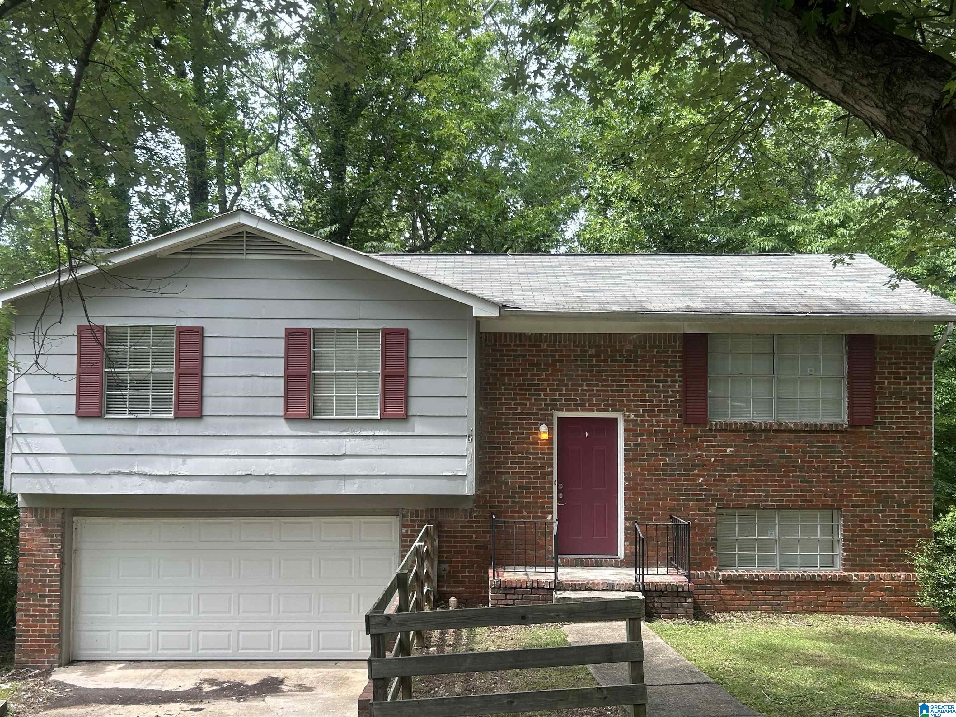 1708 PATRICIA CIRCLE