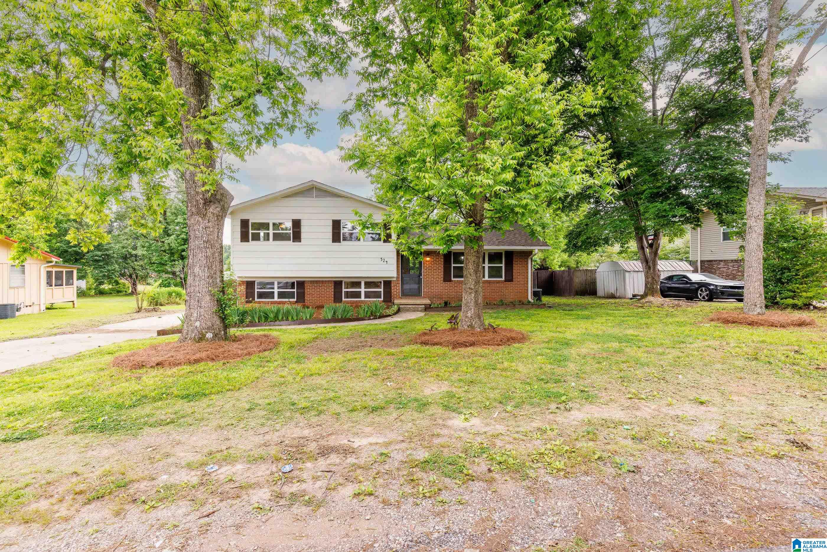524 LYNN CIRCLE