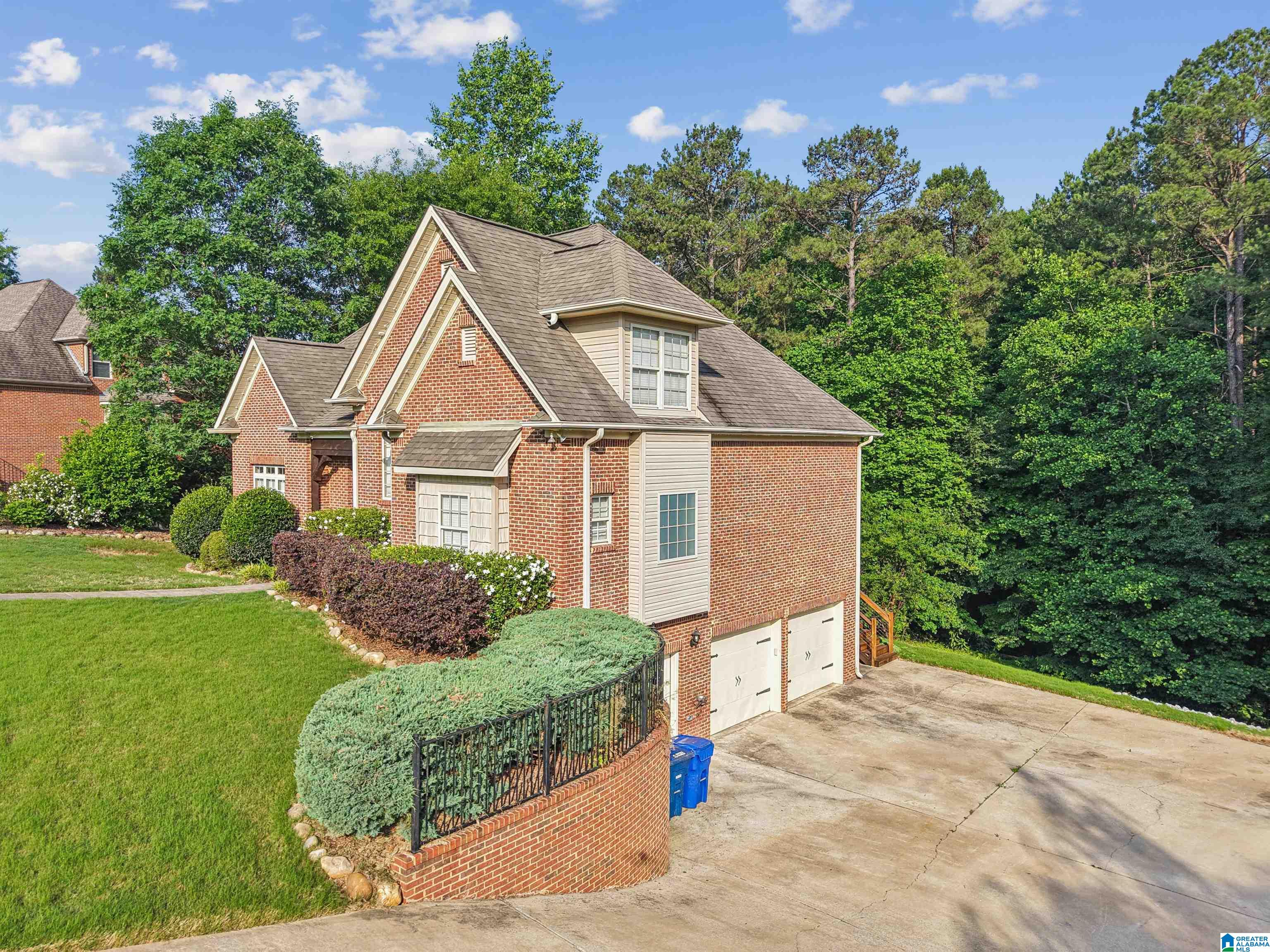 515 WOODBRIDGE TRACE