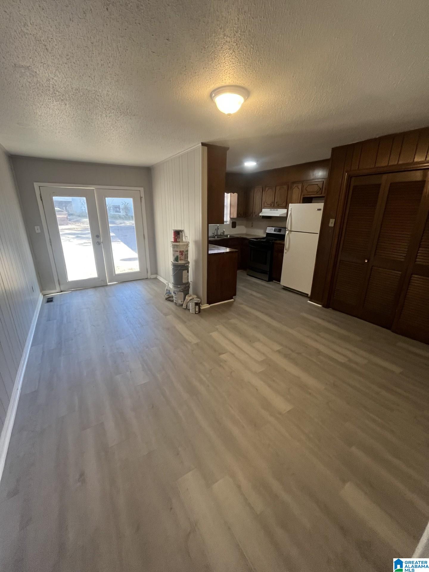 805 41ST STREET 805 Valley