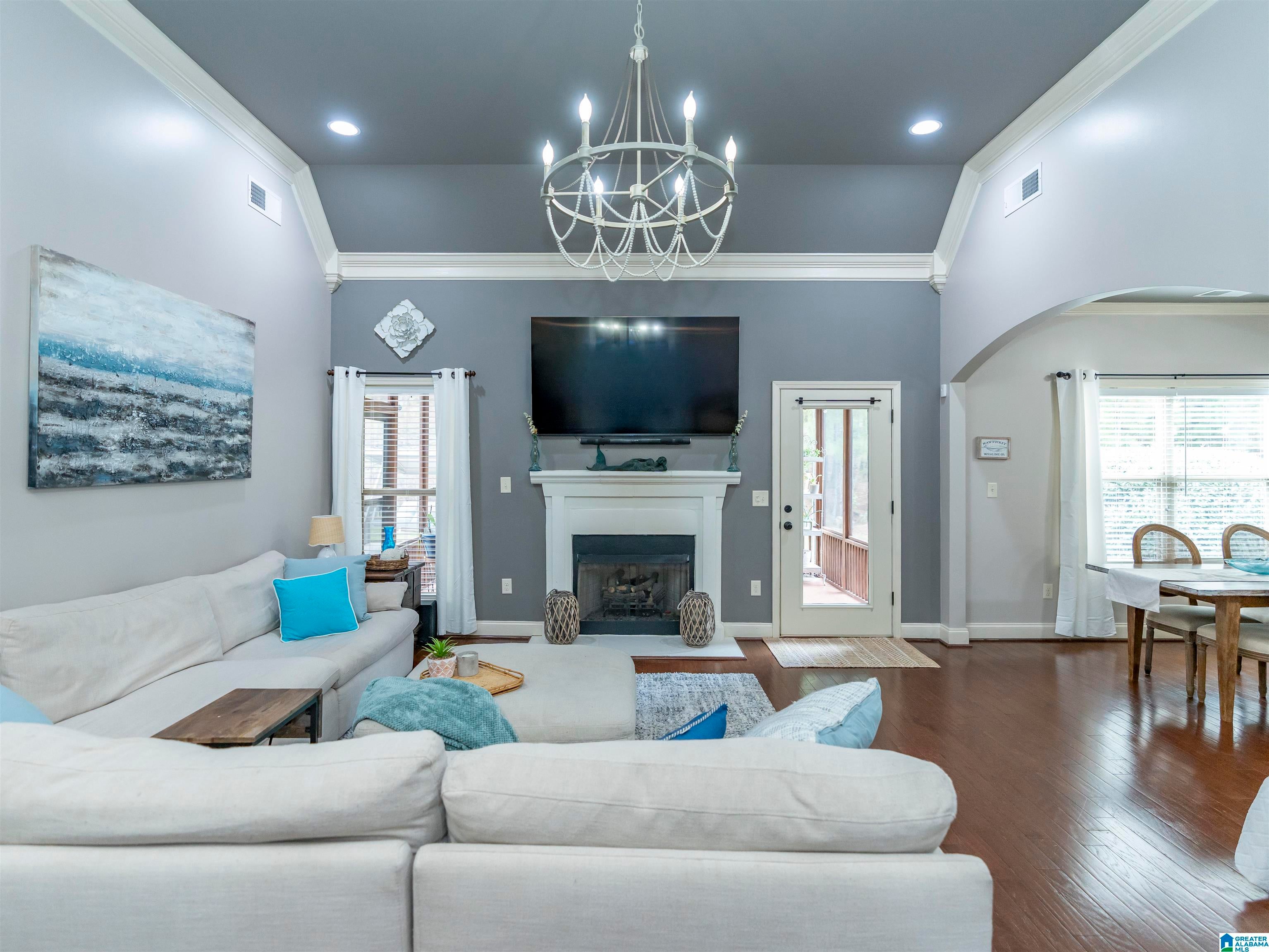 468 CHAPEL HILL COVE