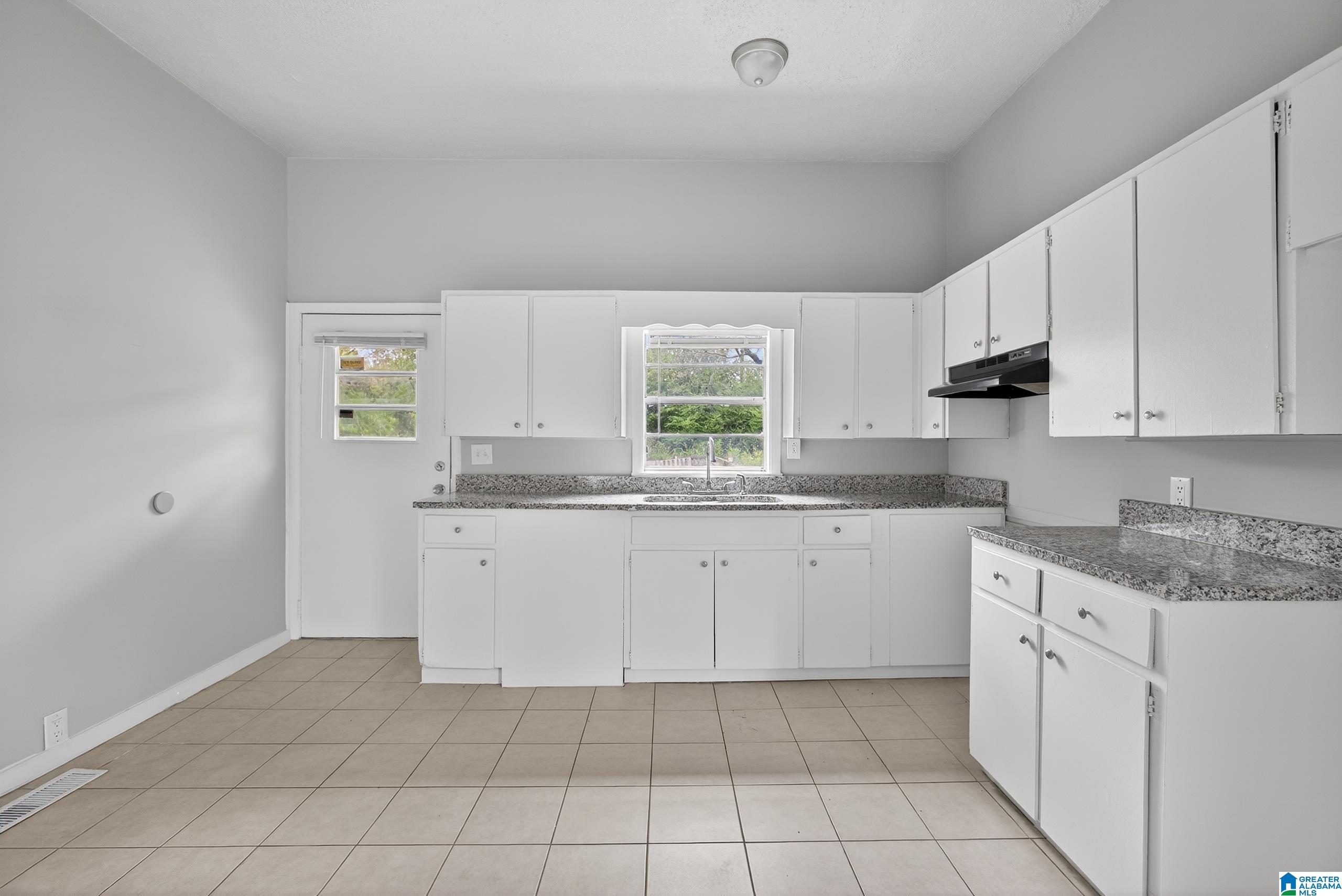 406 N NASHVILLE AVENUE