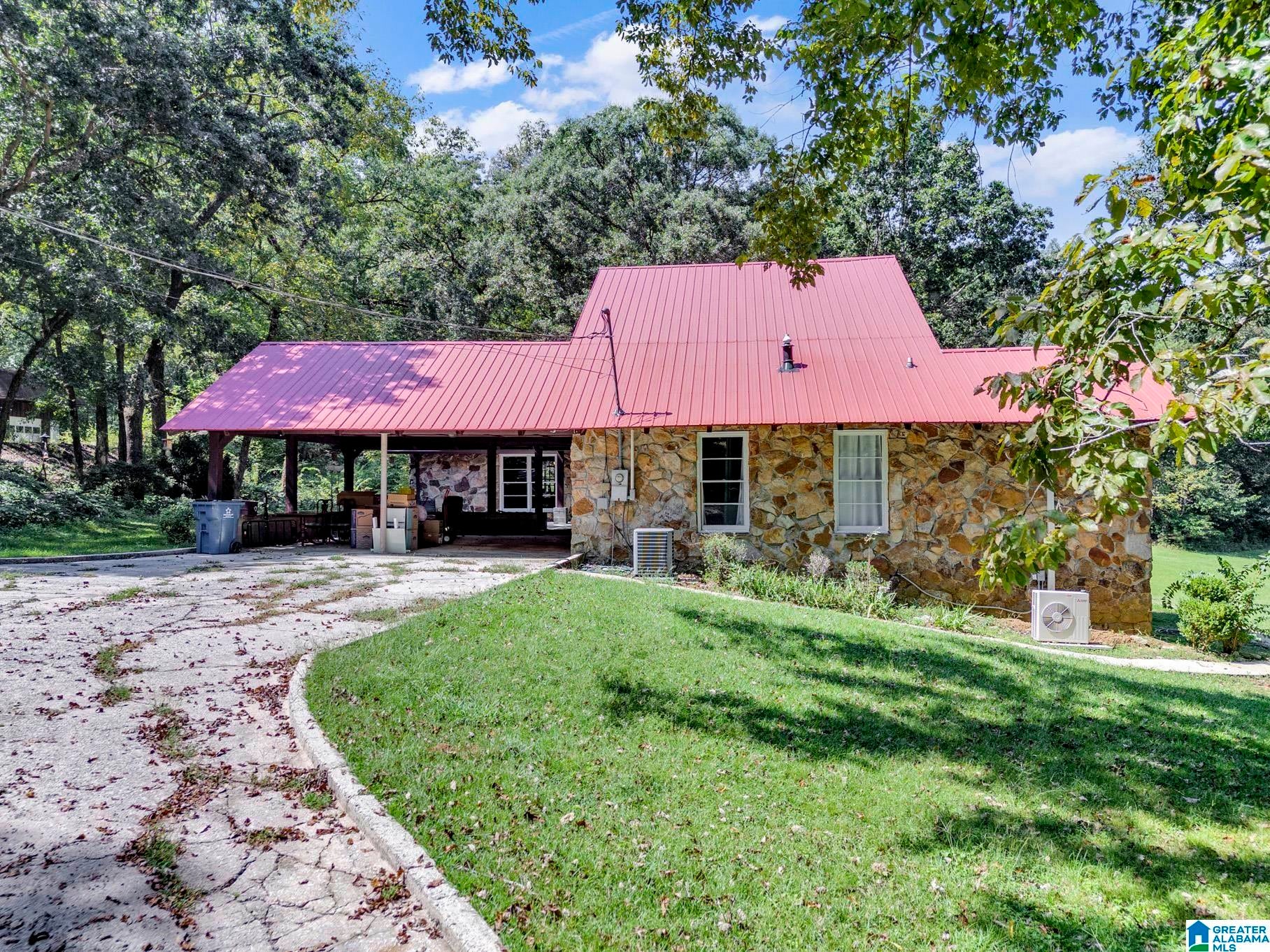 1730 VALLEY TRAIL