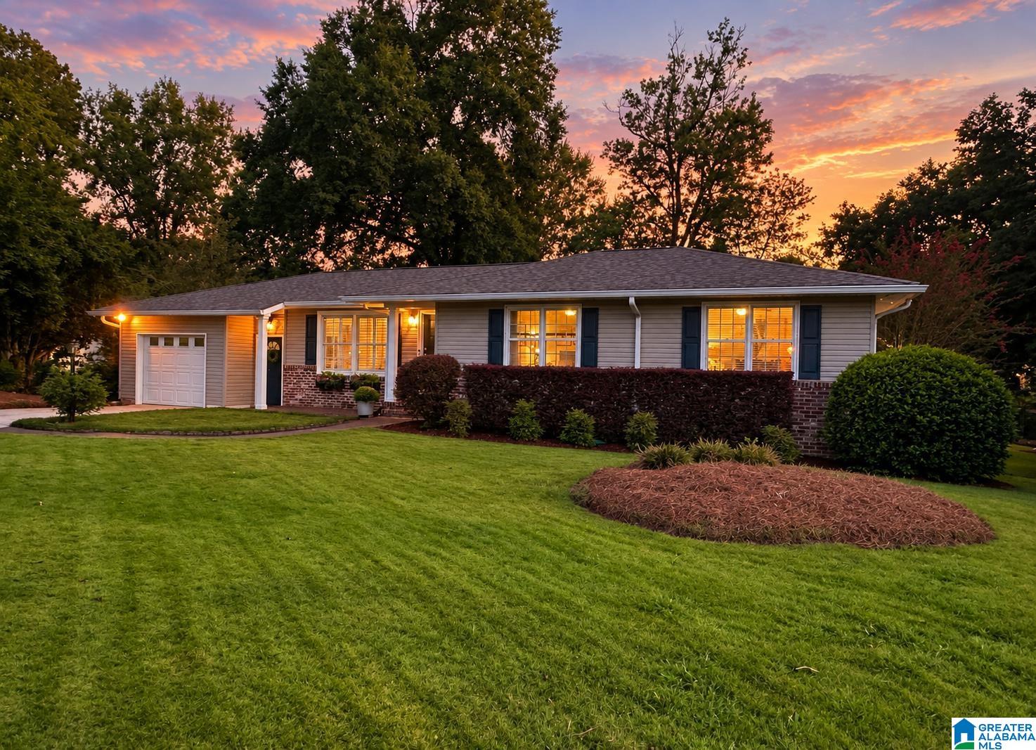 1305 LARRY LANE