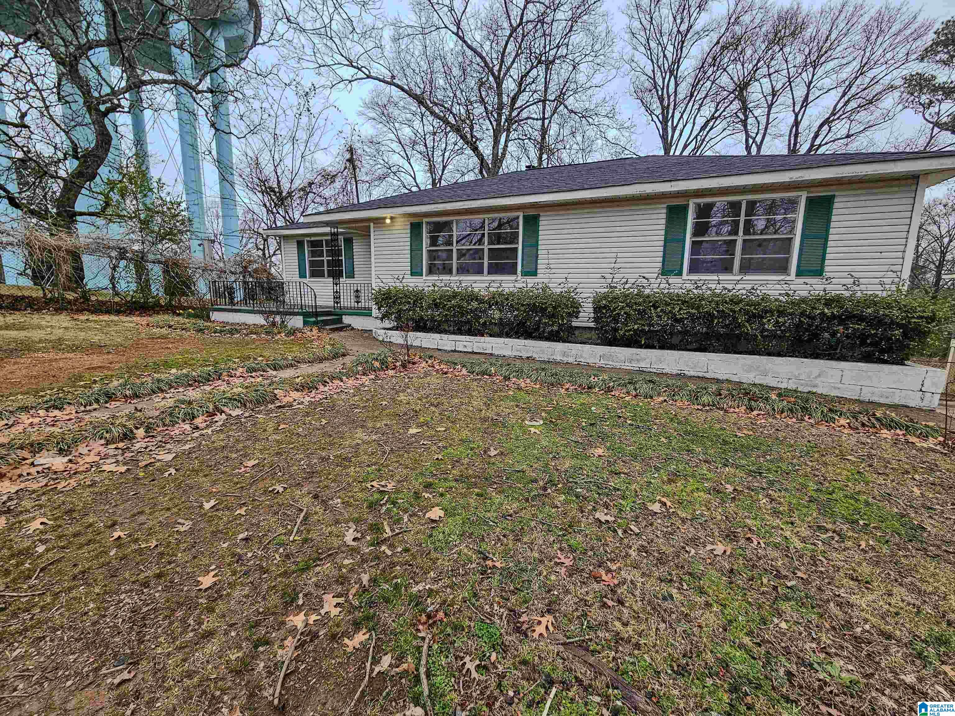 964 HILLCREST AVENUE