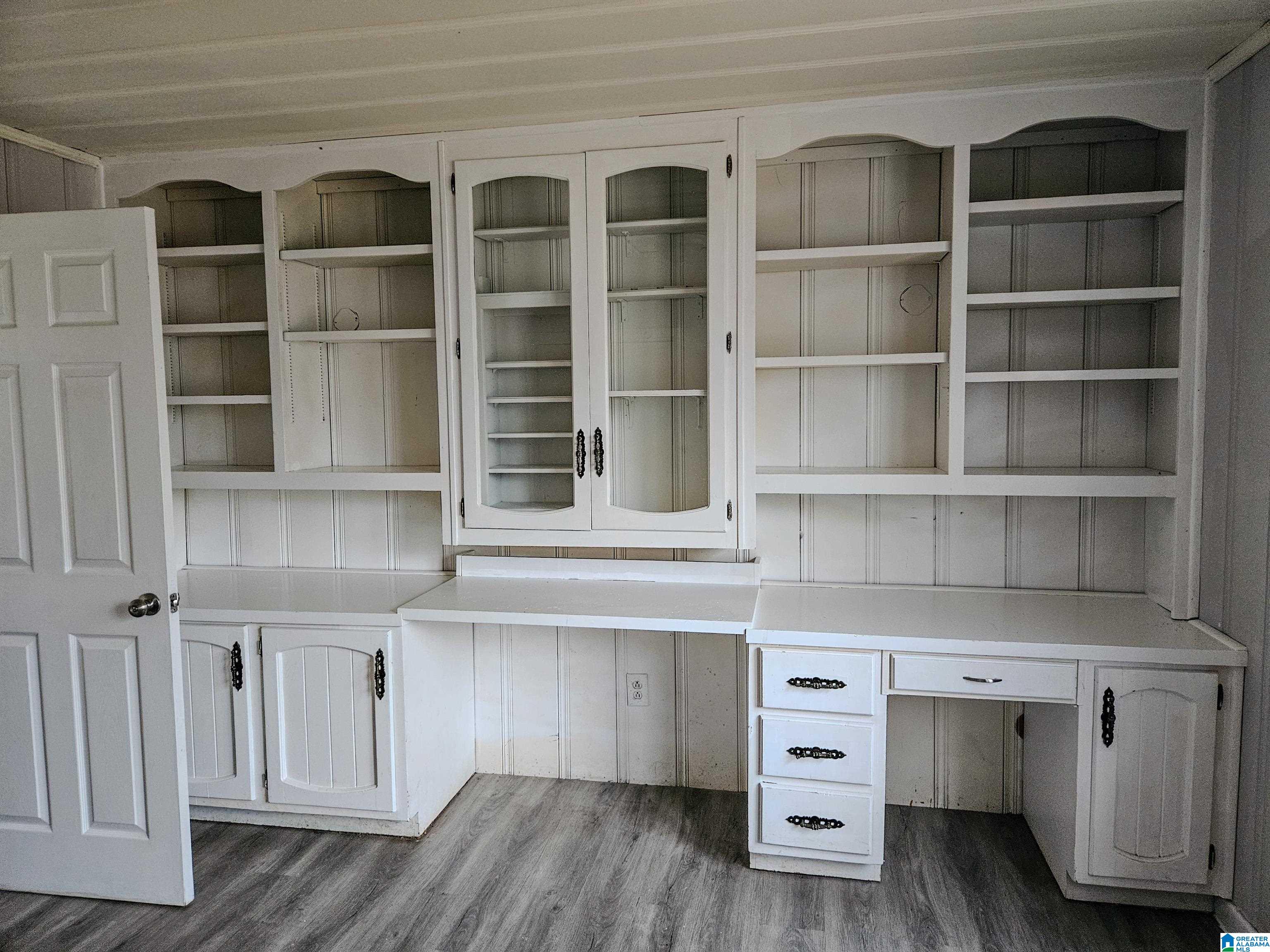 964 HILLCREST AVENUE