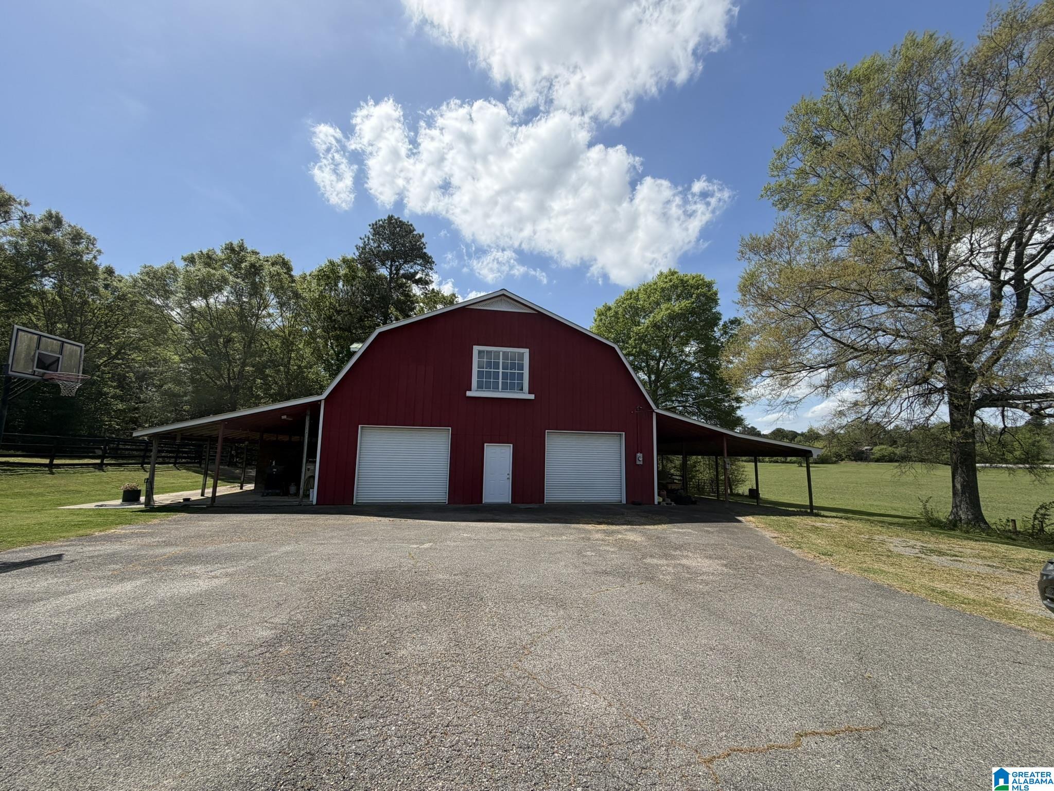 2304 DRIVING RANGE ROAD