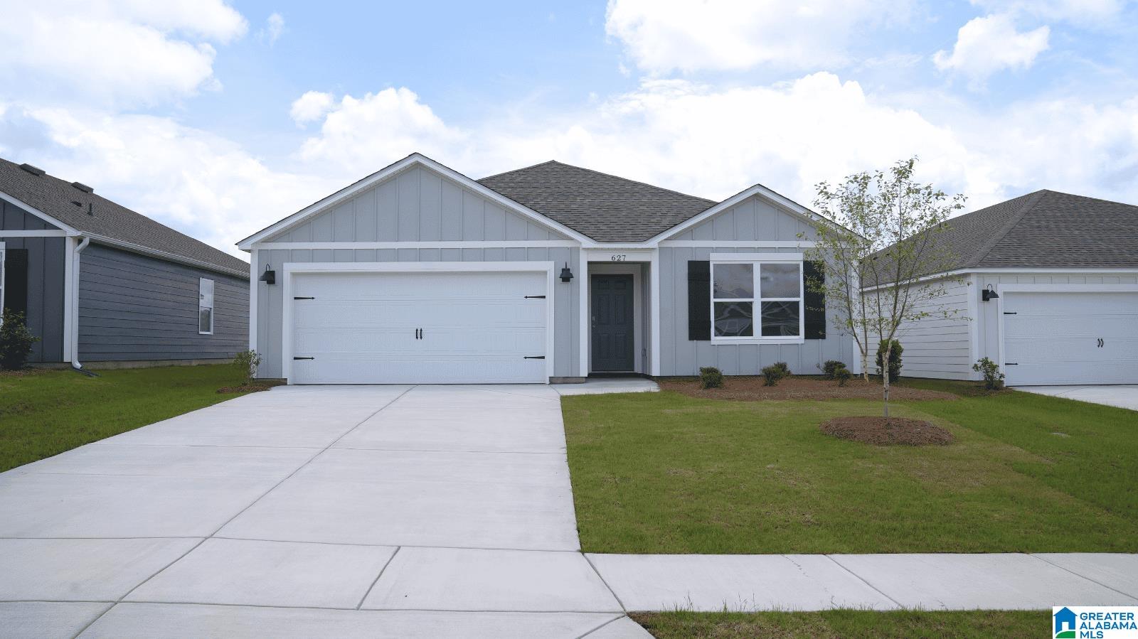 Photo 1 of 32 — 627 WENONAH WAY, WARRIOR, AL 35091