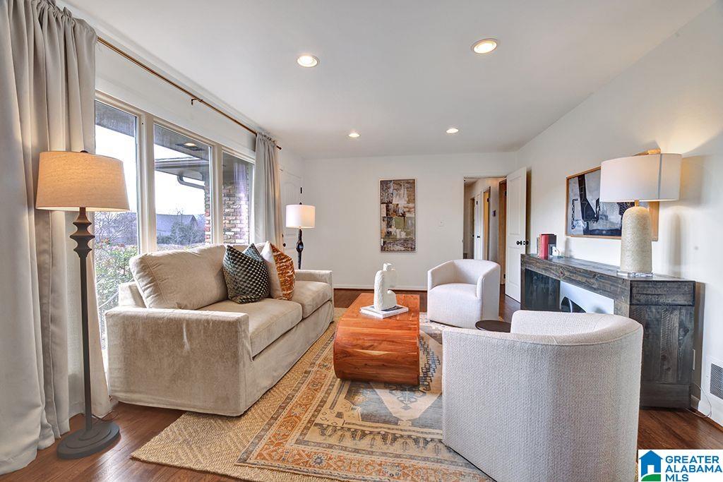 3012 WOODHAVEN CIRCLE